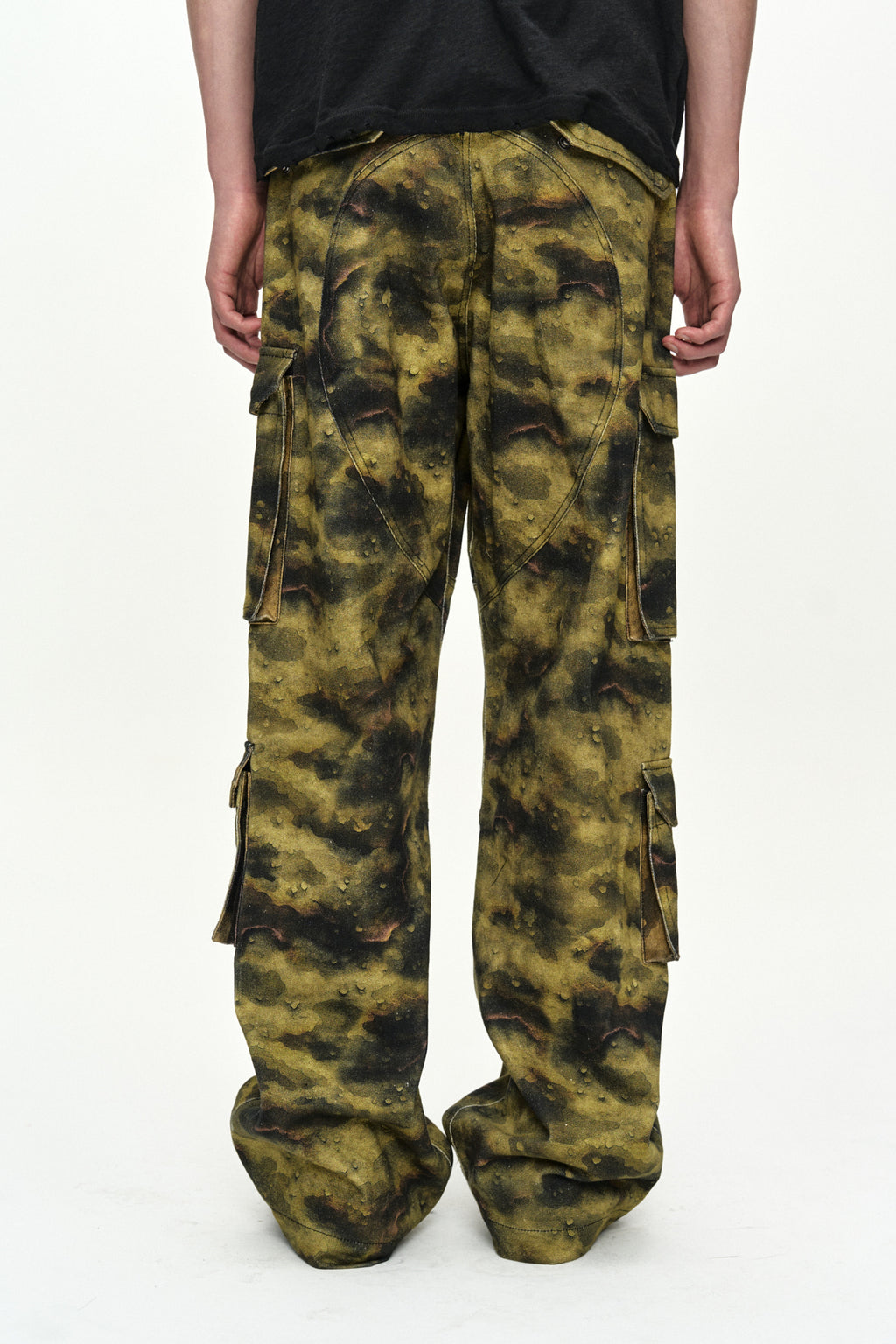 Andersson Bell - Unisex Burnout Camouflage-Printed Cargo Jeans (Green) product image 5 | TRAB K-Fashion Australia