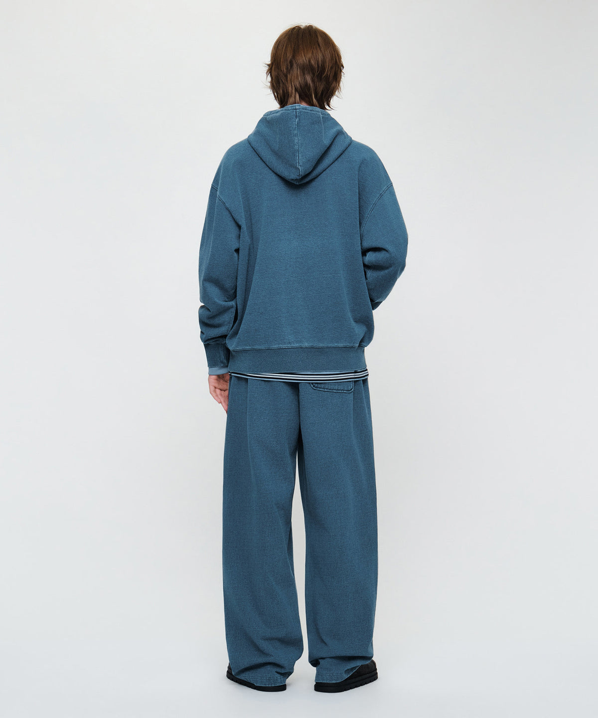 Marithe & Francois Girbaud - Crack Classic Logo Dyeing One Tuck Wide Sweat Pants (Blue) product image 5 | TRAB K-Fashion Australia