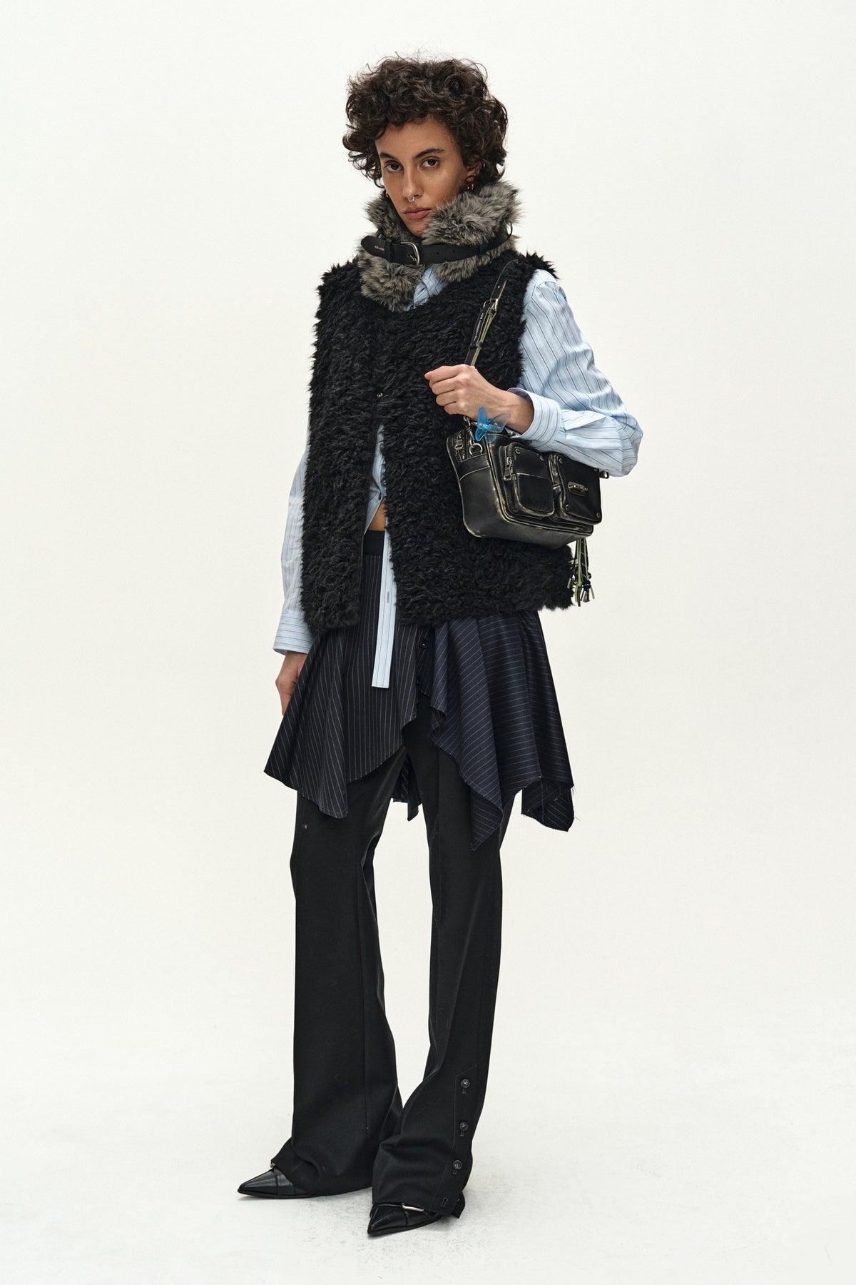 Andersson Bell - Unisex Reversible Collarless Fur Vest (Black) product image 5 | TRAB K-Fashion Australia