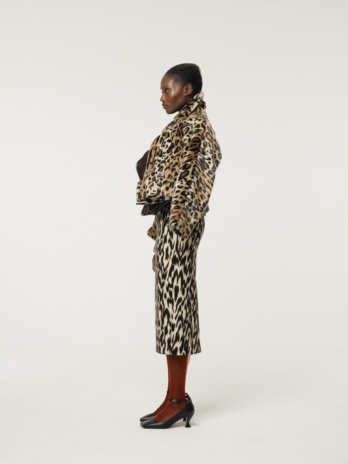 Recto - Leopard Faux Fur Short Coat (Beige) product image 3 | TRAB K-Fashion Australia