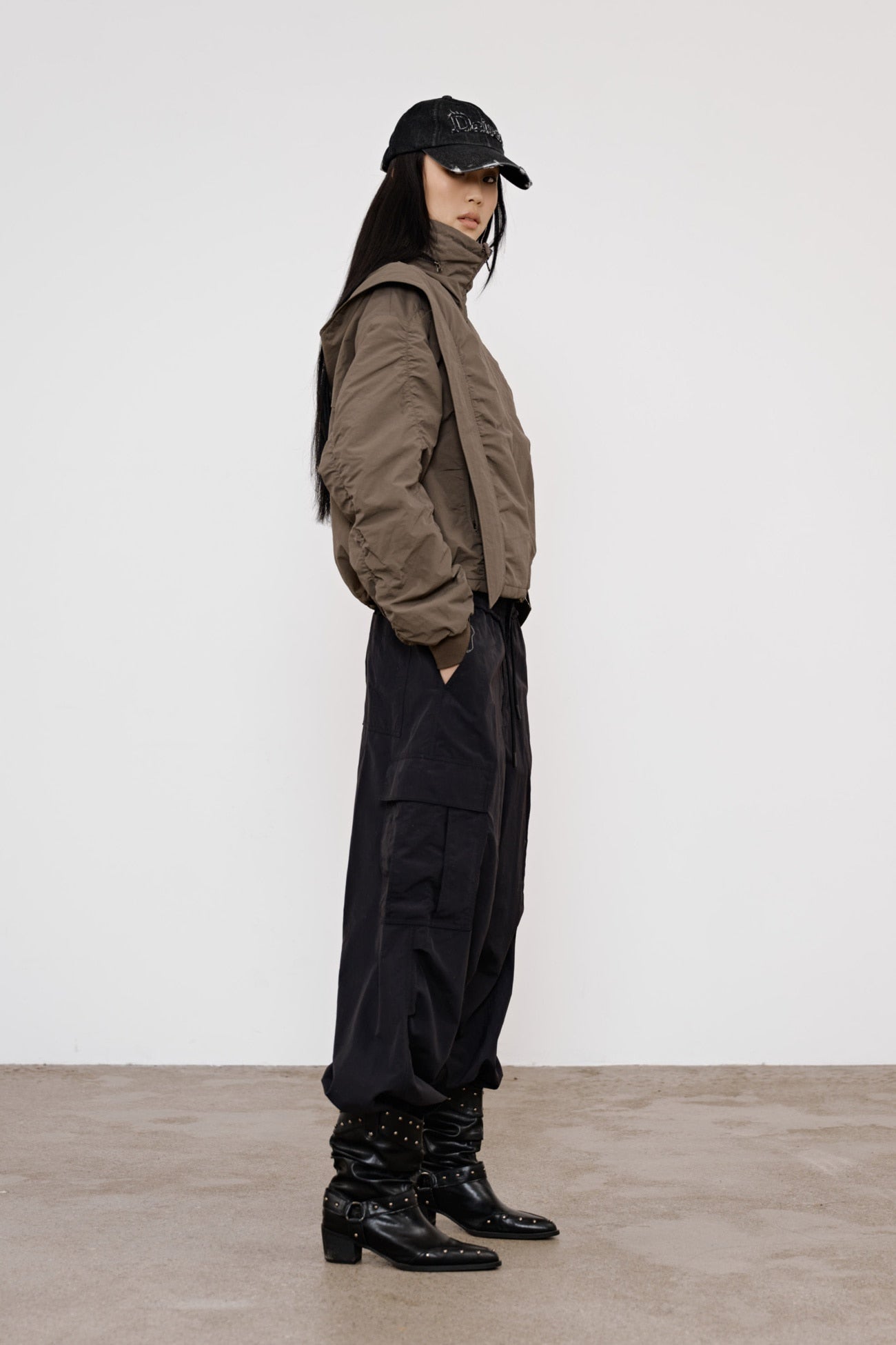 Deinet - Parka Ring Hooded Cropped Jumper (Khaki) product image 4 | TRAB K-Fashion Australia