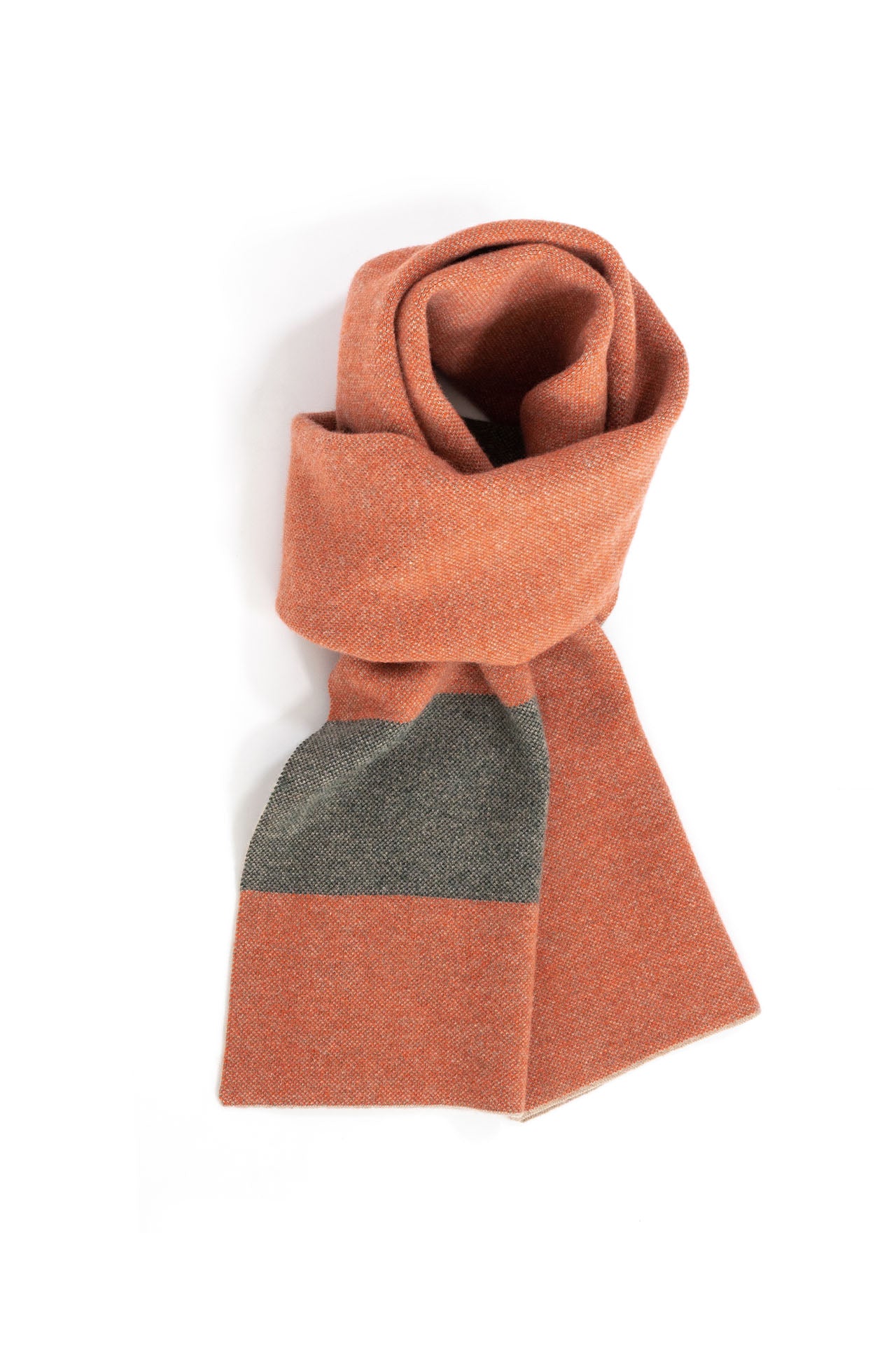 Ioedle - Apartment Muffler (Beige) product image 8 | TRAB K-Fashion Australia