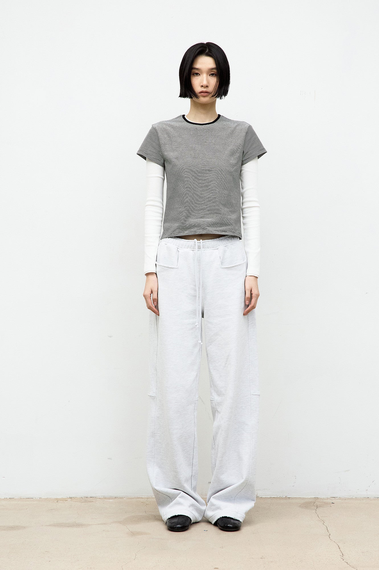 Coor - Striped Crop T-Shirt (Black) product image 2 | TRAB K-Fashion Australia