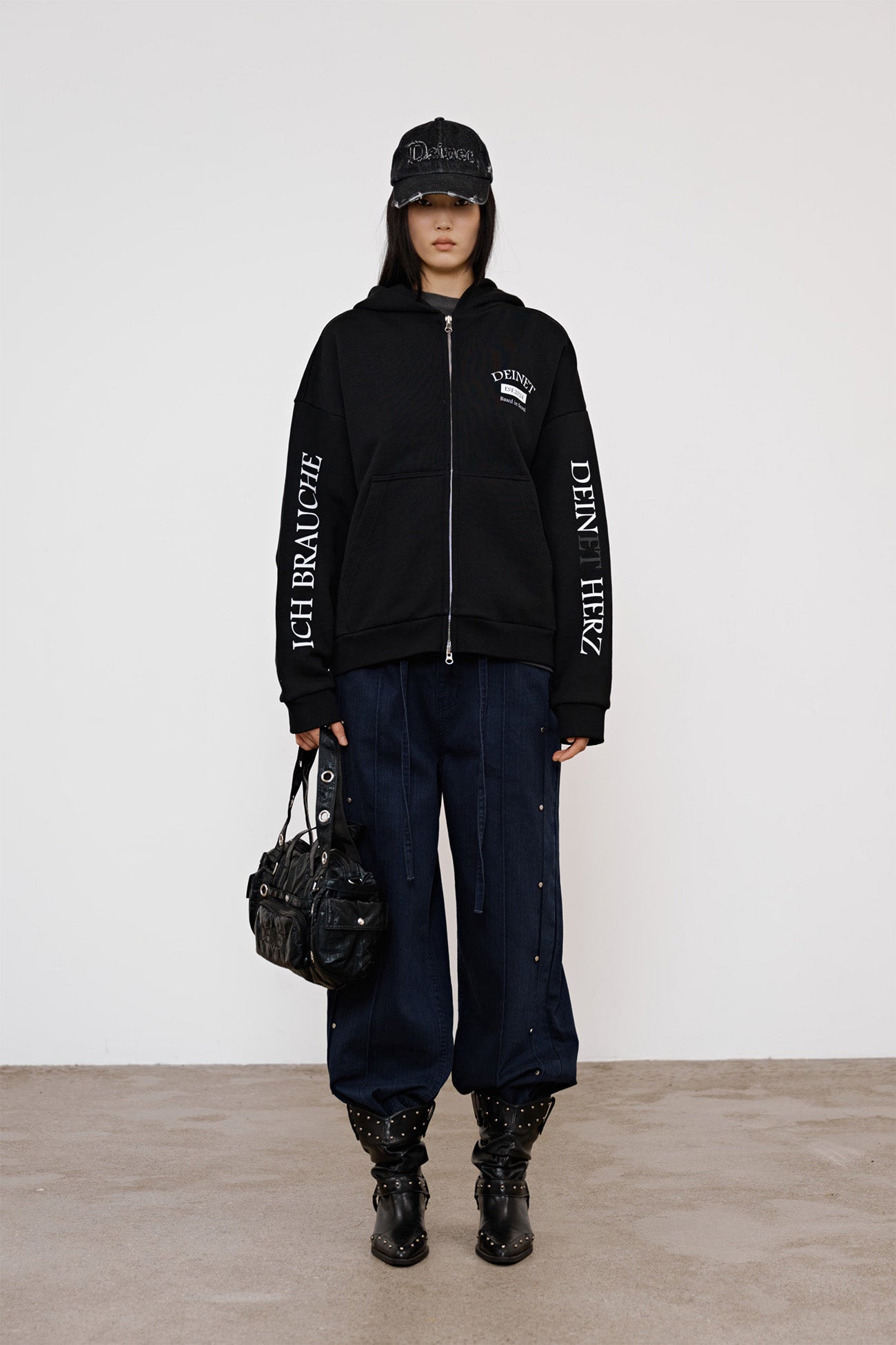 Deinet - German Lettering Hoodie Zip-Up (Black) product image 1 | TRAB K-Fashion Australia