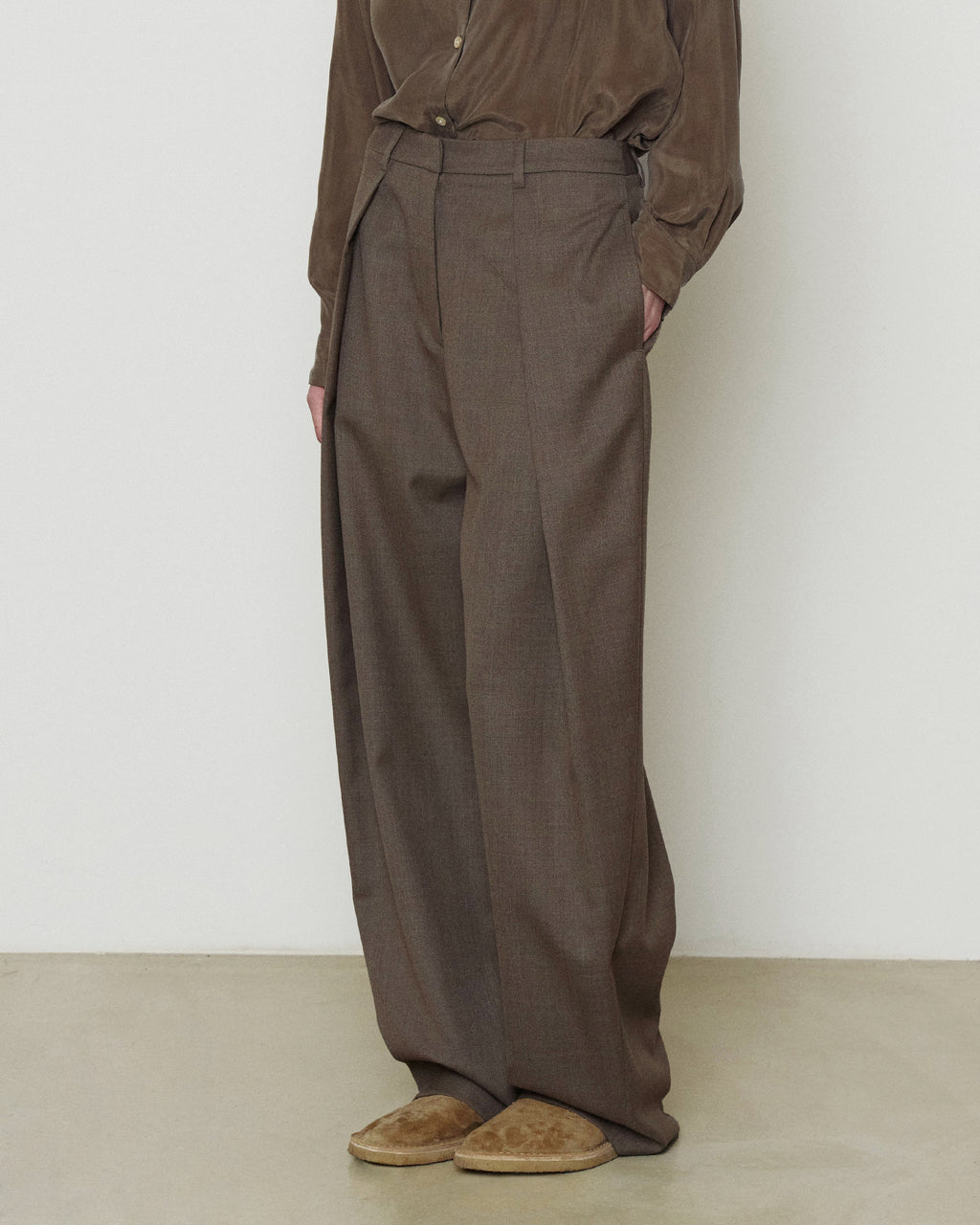 Brownyard - Wool Pleats Pants (Brown) product image 2 | TRAB K-Fashion Australia