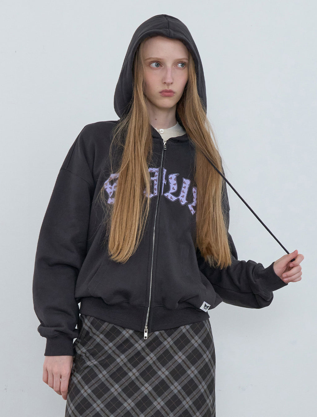Kijun - Kuromi Rose Zip-up Hoodie (Charcoal) product image 7 | TRAB K-Fashion Australia