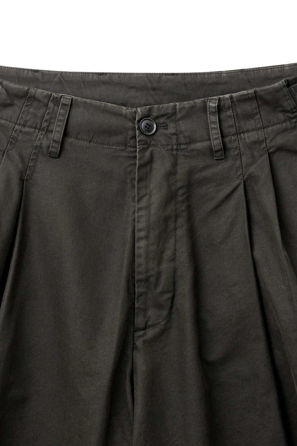 Hatchingroom - Dyed Pleats Shorts Dark (Brown) product image 3 | TRAB K-Fashion Australia