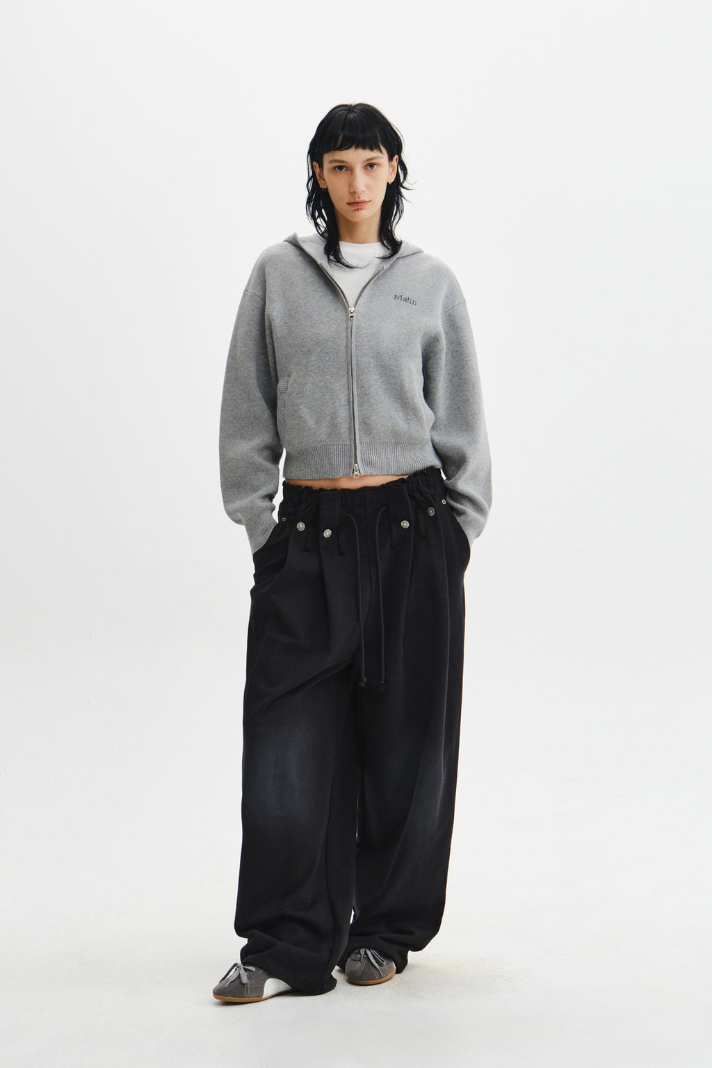 Matin Kim - Snap Tuck Washed Sweatpants (Navy) product image 5 | TRAB K-Fashion Australia