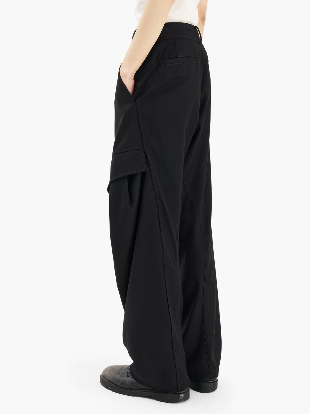 Jiyong Kim - Curved Raw Edge Trousers (Black) product image 2 | TRAB K-Fashion Australia