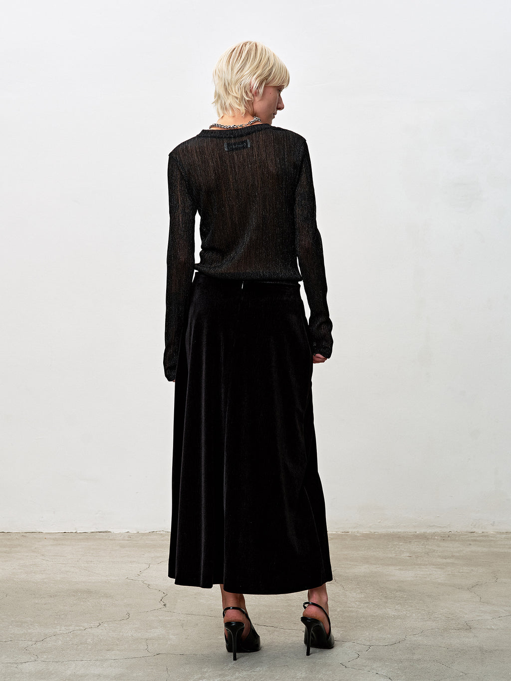 Tonywack - Velvet Flared Skirt (Black) product image 8 | TRAB K-Fashion Australia