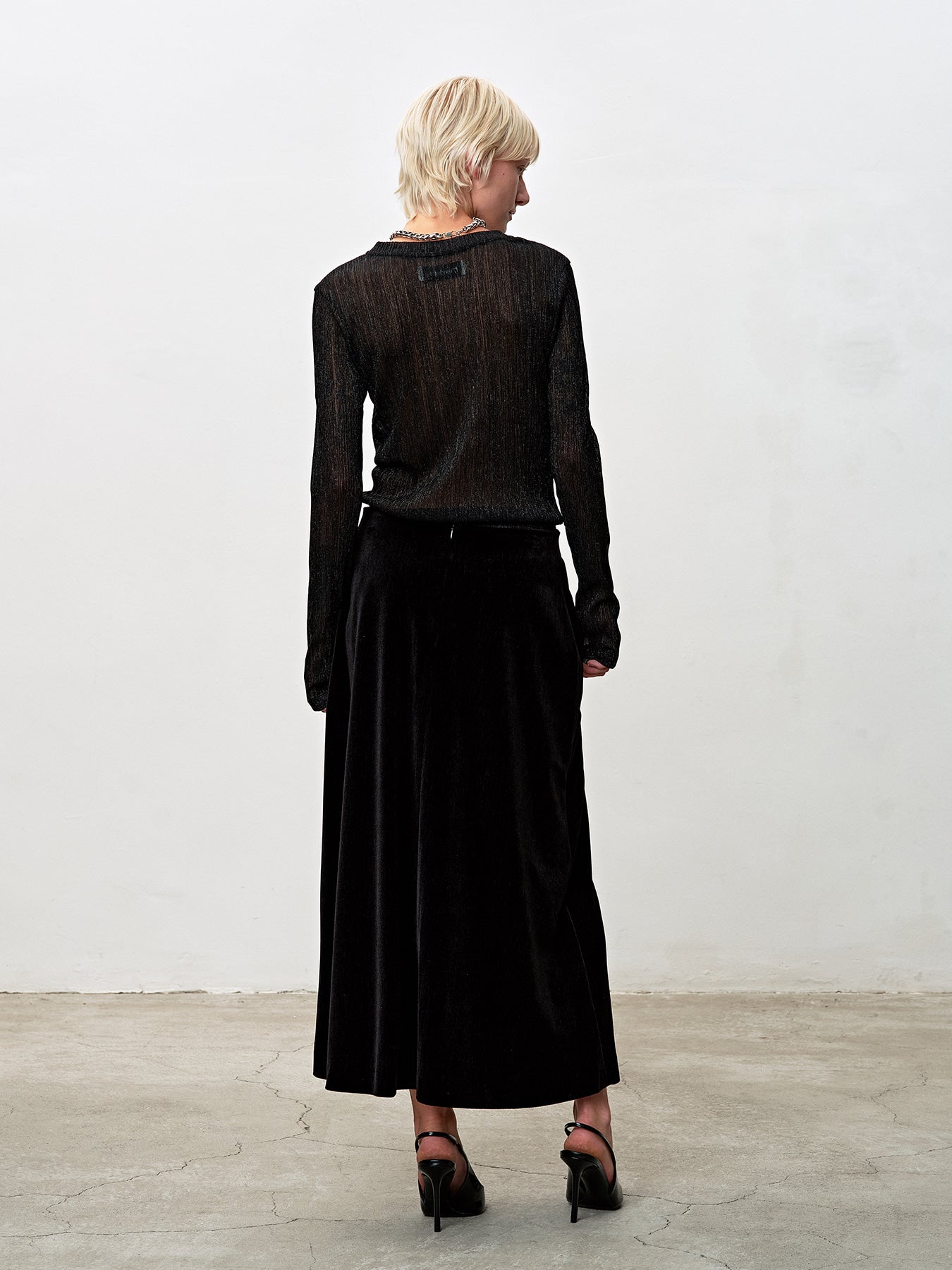 Tonywack - Velvet Flared Skirt (Black) product image 8 | TRAB K-Fashion Australia