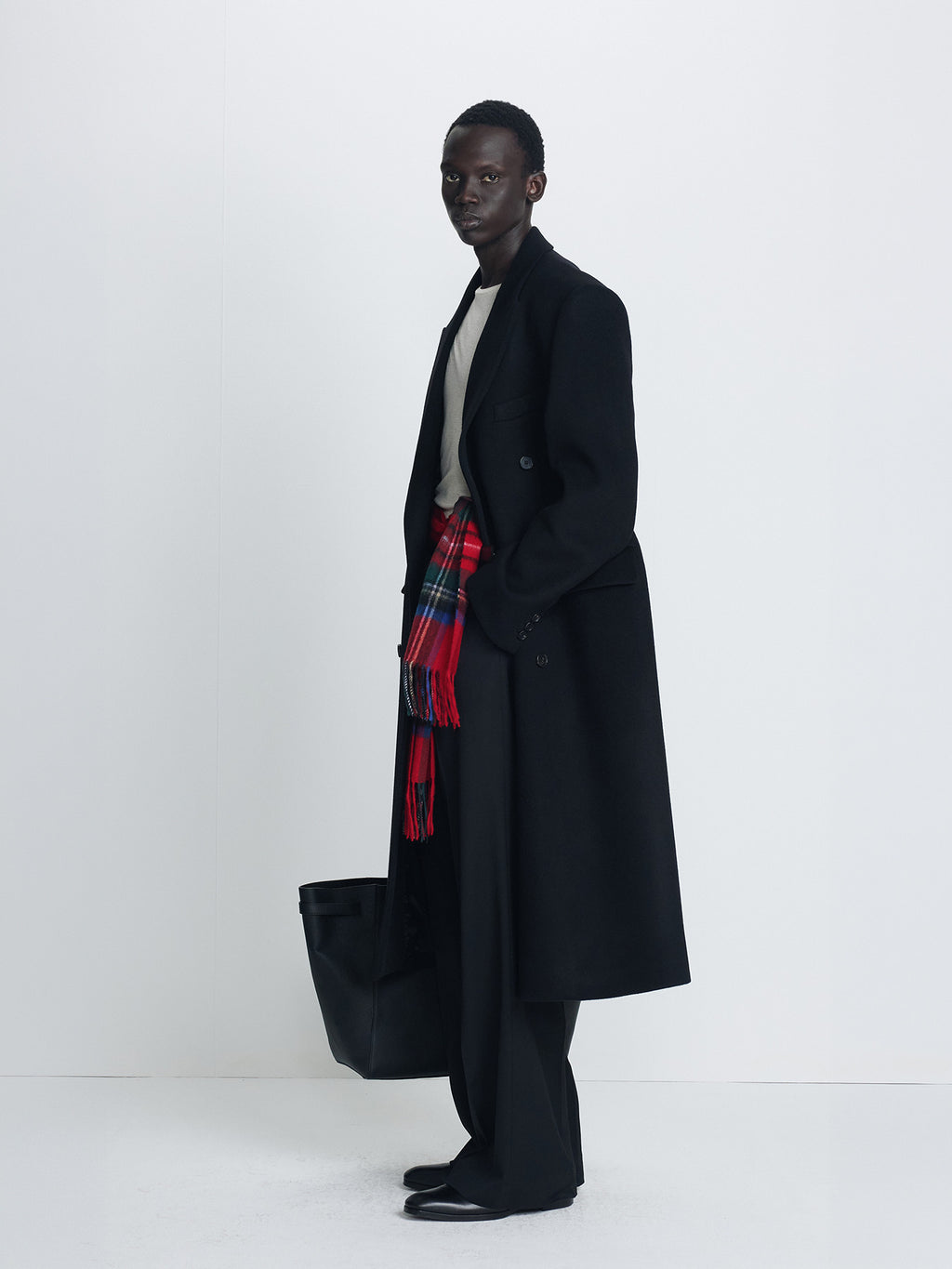 Tonywack - Wool And Cashmere Double-Breasted Coat (Black) product image 3 | TRAB K-Fashion Australia