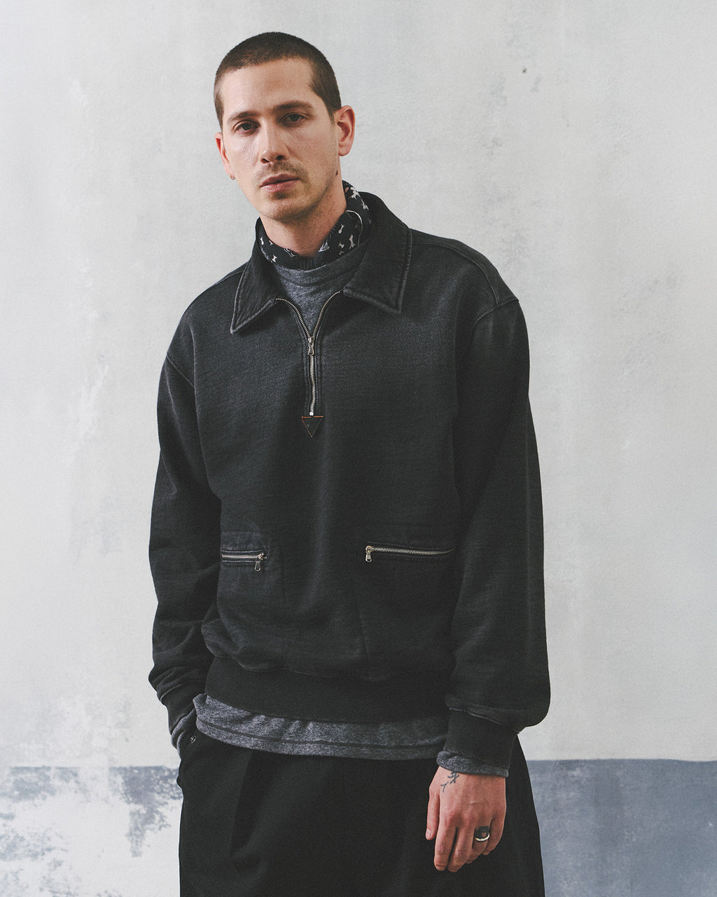 Eastlogue - Caravan Half Zip-up Sweat (Black) product image 2 | TRAB K-Fashion Australia
