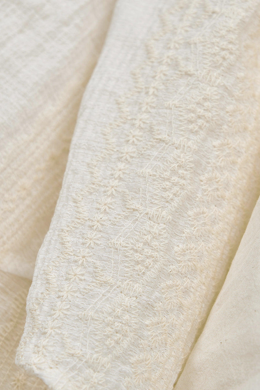Insilence - Lace Tide Shirt (Ivory) product image 14 | TRAB K-Fashion Australia