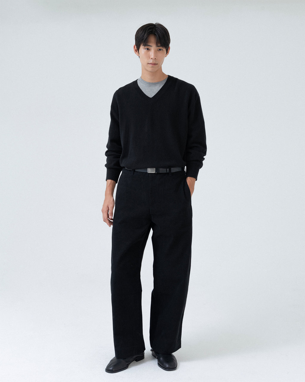 Brownyard - Extra Super Fine V Neck Knit (Black) product image 1 | TRAB K-Fashion Australia