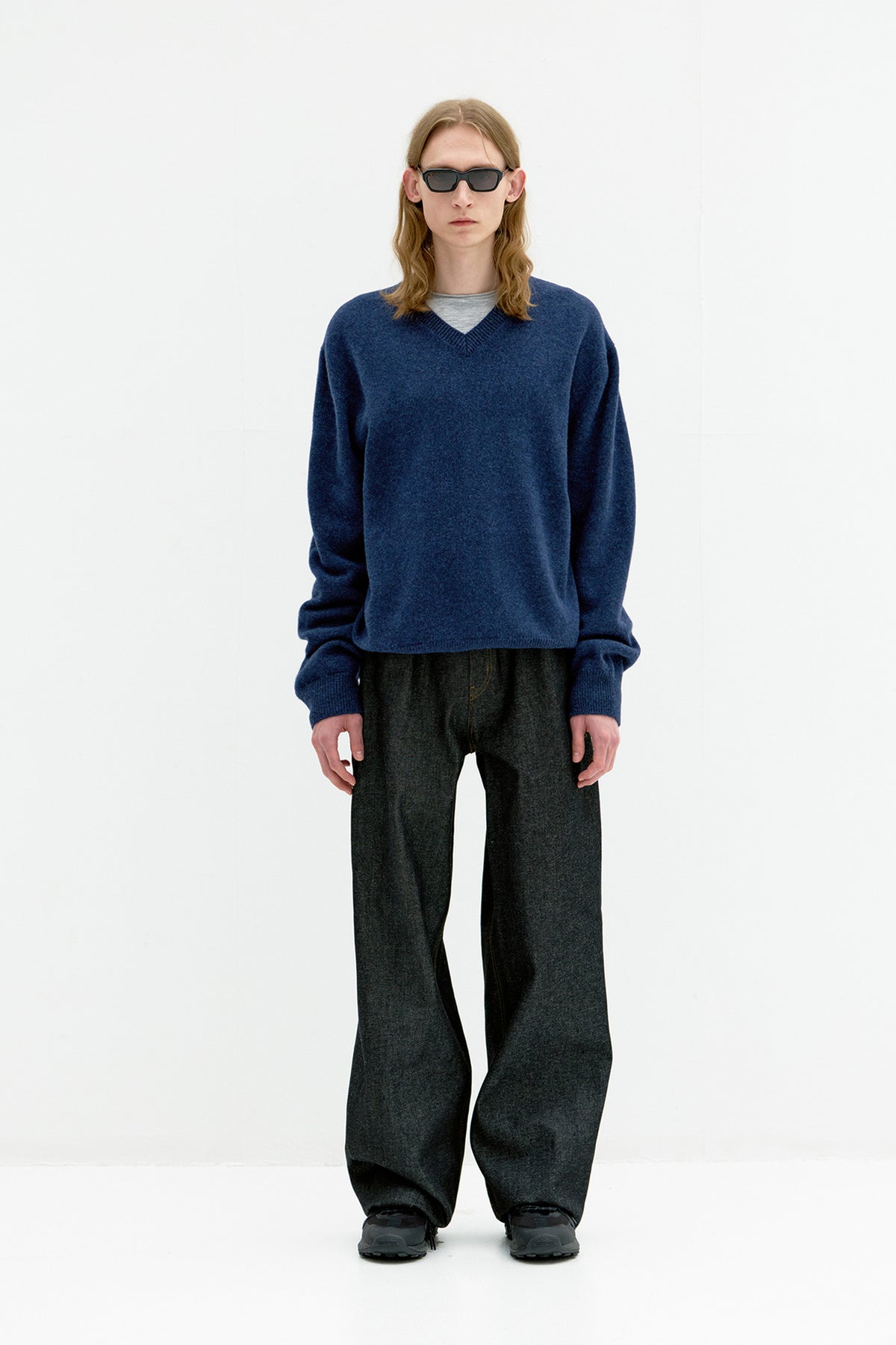 Coor - Wool V-Neck Sweater (Melange Blue) product image 2 | TRAB K-Fashion Australia