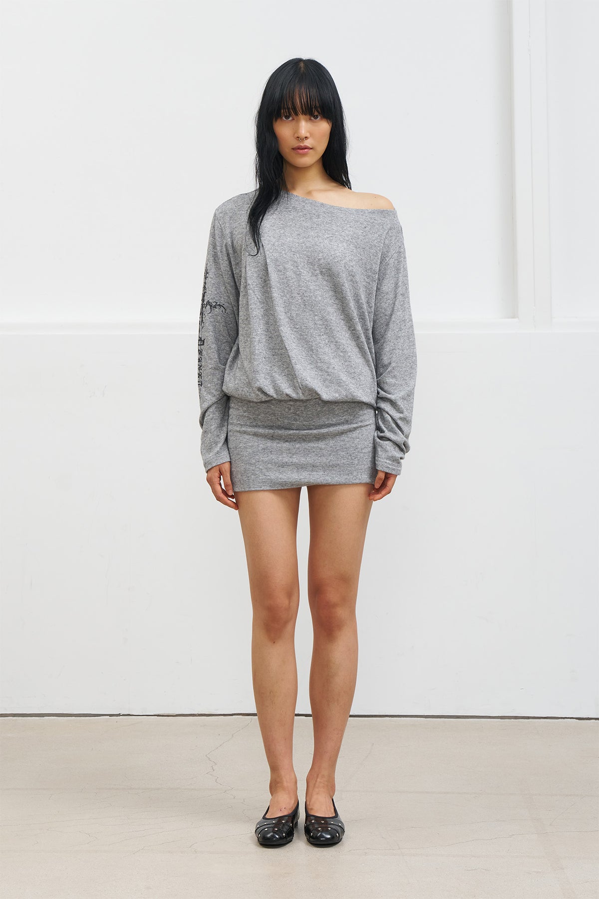 Deinet - Angel Off-Shoulder Dress (Melange Grey) product image 1 | TRAB K-Fashion Australia