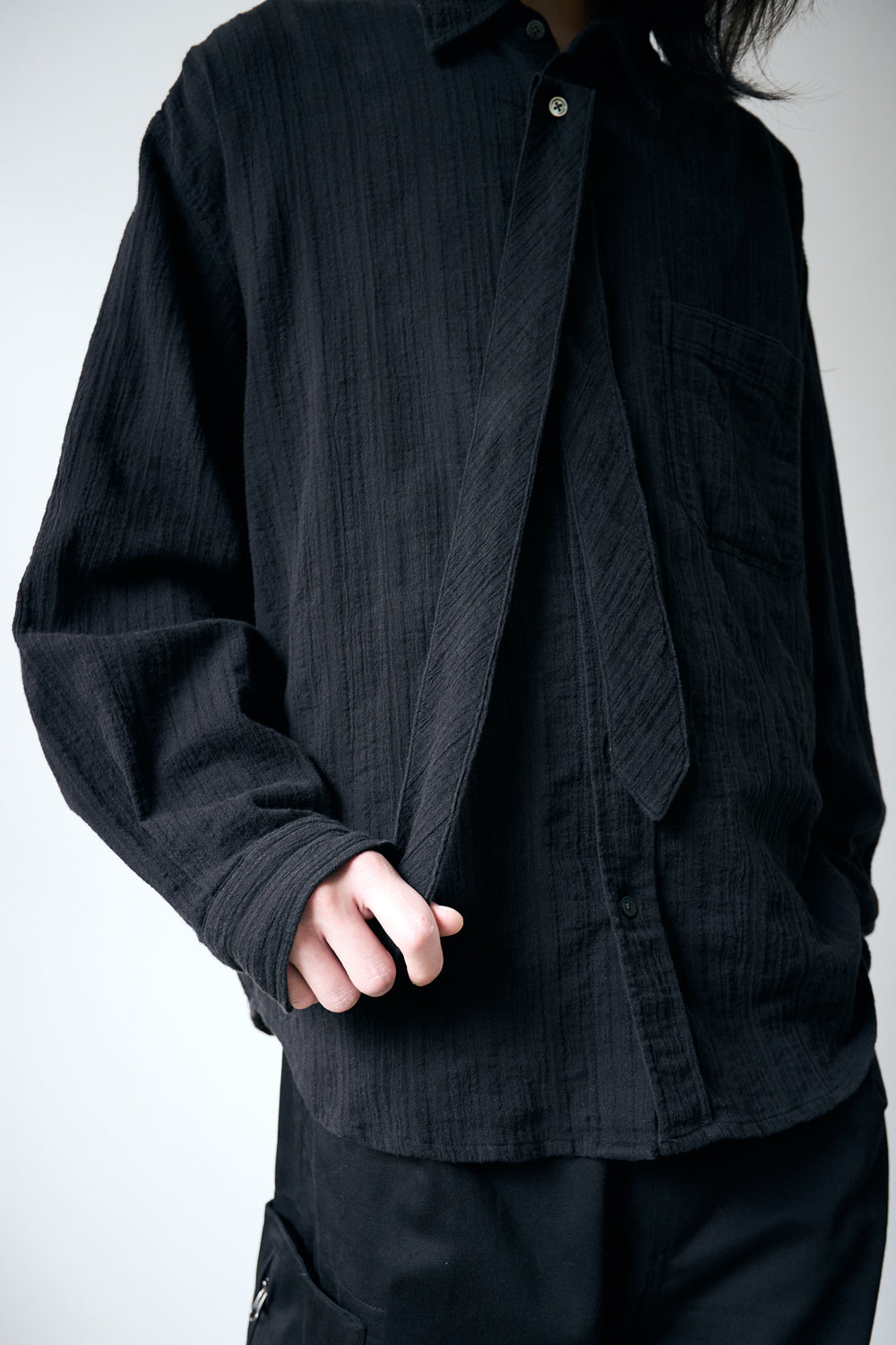 Hatchingroom - Tie Shirt Gauze Stripe Washed (Black) product image 9 | TRAB K-Fashion Australia