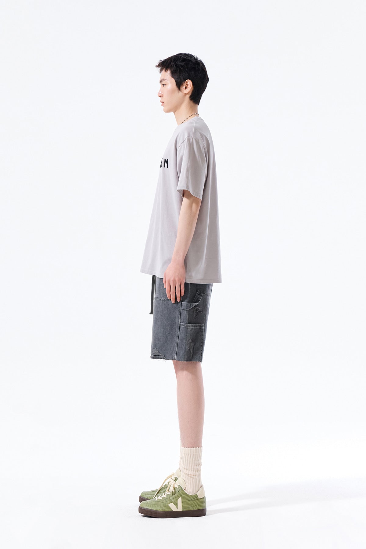 Matin Kim - Heringbone Raw Cut Denim Shorts (Grey) product image 13 | TRAB K-Fashion Australia