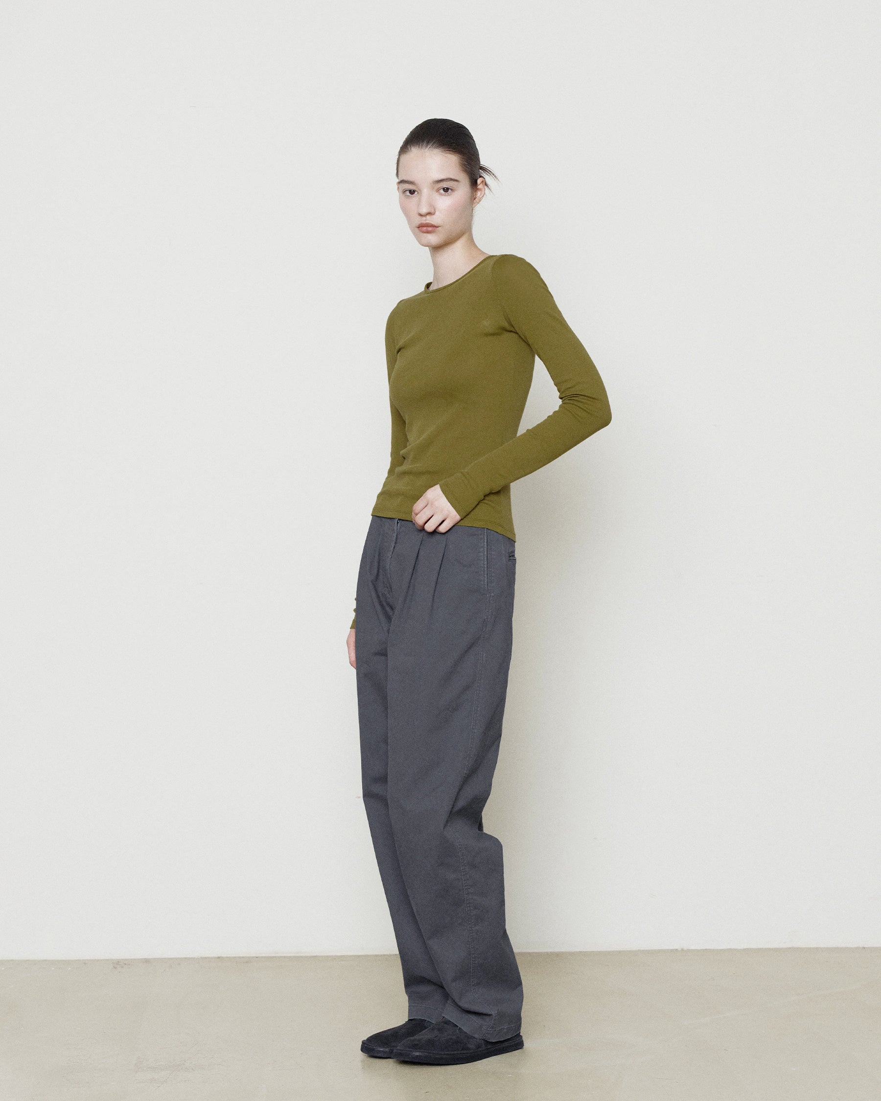 Brownyard - Ribbed Long Sleeve (Olive) product image 1 | TRAB K-Fashion Australia