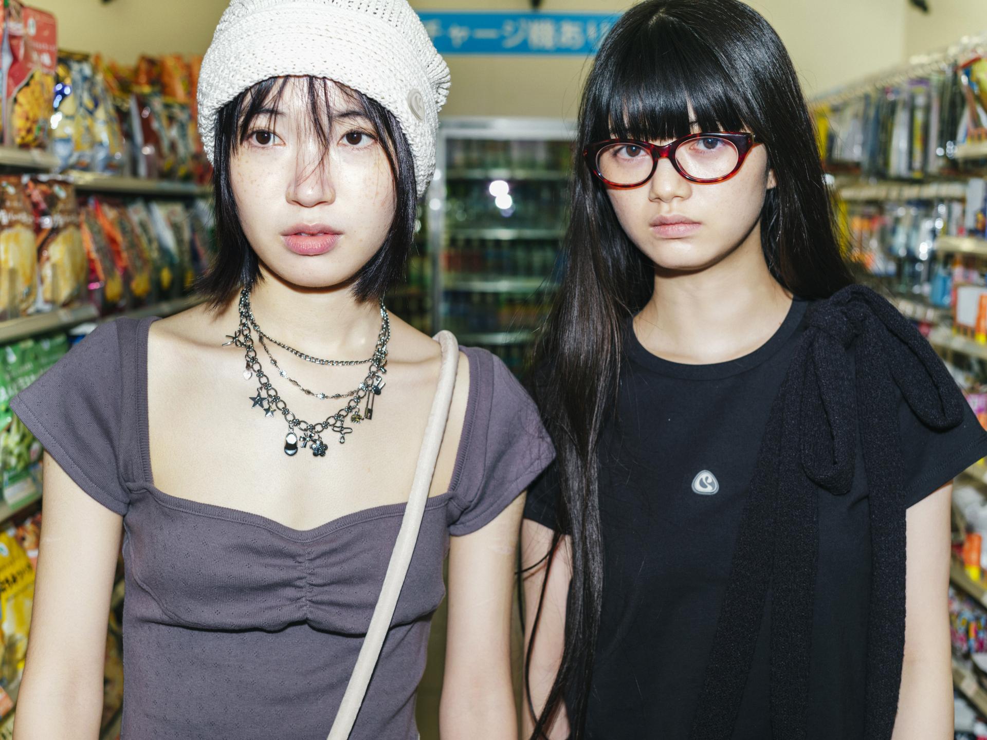 Coyseio - Symbol Logo T-Shirt (Black) product image 2 | TRAB K-Fashion Australia