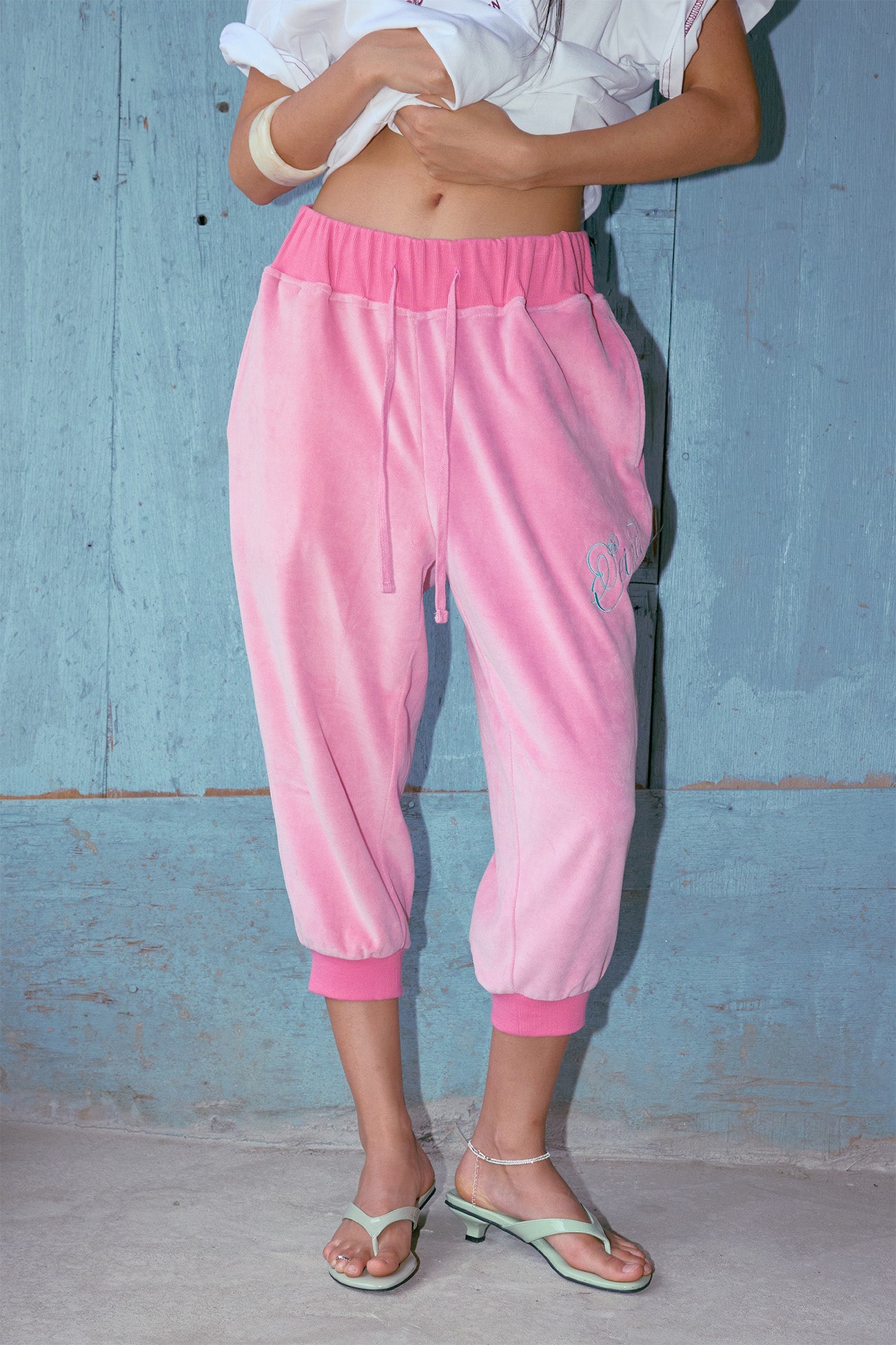 Deinet - Rose Typo Capri Jogger Pants (Pink) product image 8 | TRAB K-Fashion Australia