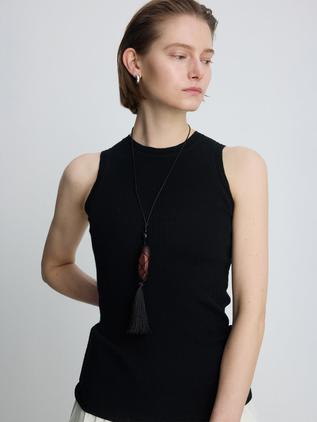 Tonywack - Wool Cashmere Ribbed Tank Top (Black) product image 4 | TRAB K-Fashion Australia