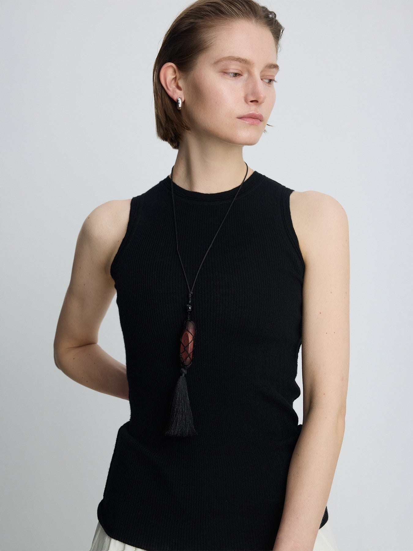 Tonywack - Wool Cashmere Ribbed Tank Top (Black) product image 4 | TRAB K-Fashion Australia