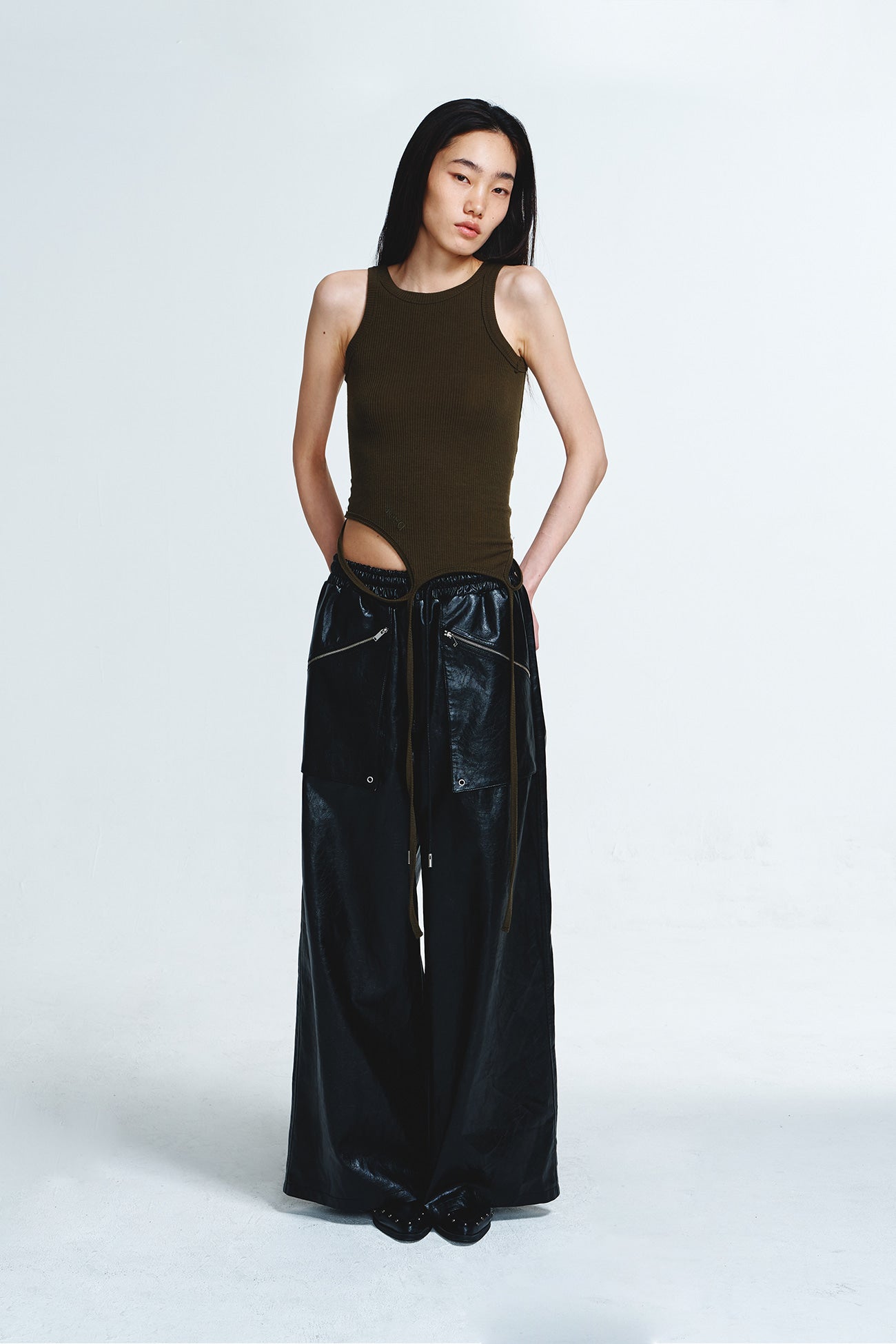 Deinet - 2way Sleeveless (Khaki) product image 5 | TRAB K-Fashion Australia
