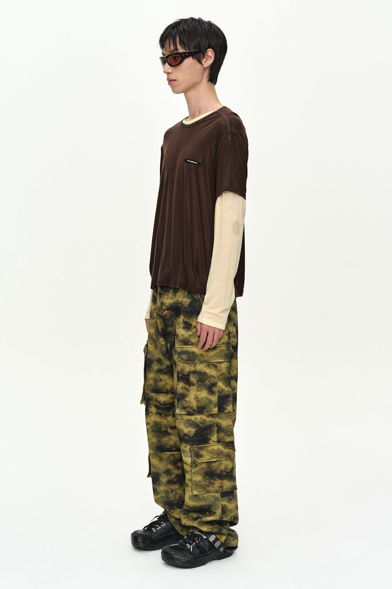 Andersson Bell - Unisex Burnout Camouflage-Printed Cargo Jeans (Green) product image 9 | TRAB K-Fashion Australia