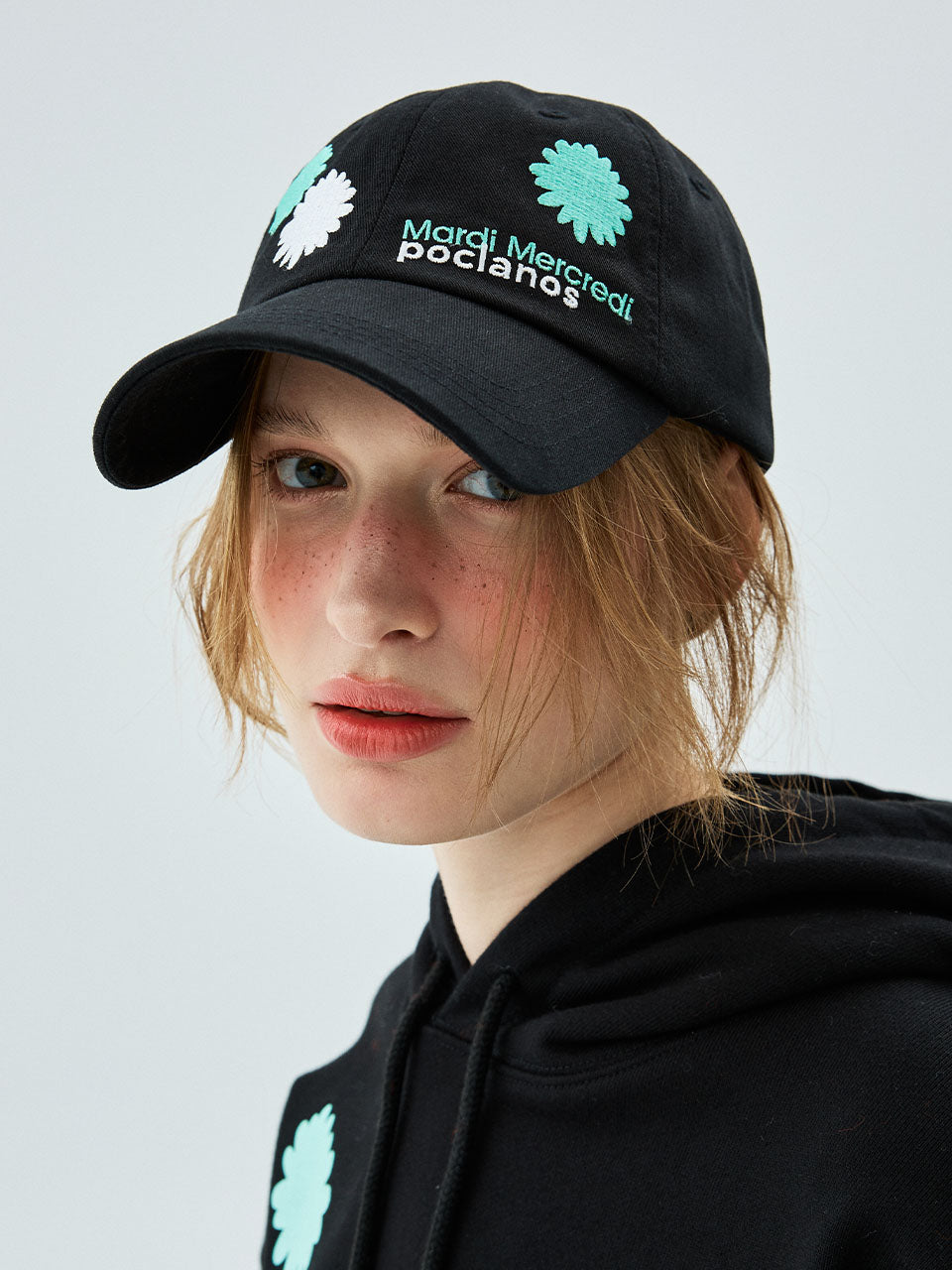 Mardi Mercredi - Cap Poclanos X Mardi (Black) product image 1 | TRAB K-Fashion Australia