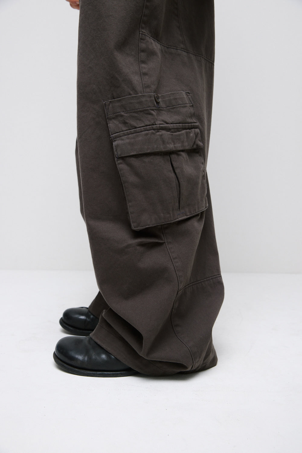 Hatchingroom - Cargo Chino Pants Mud (Brown) product image 16 | TRAB K-Fashion Australia