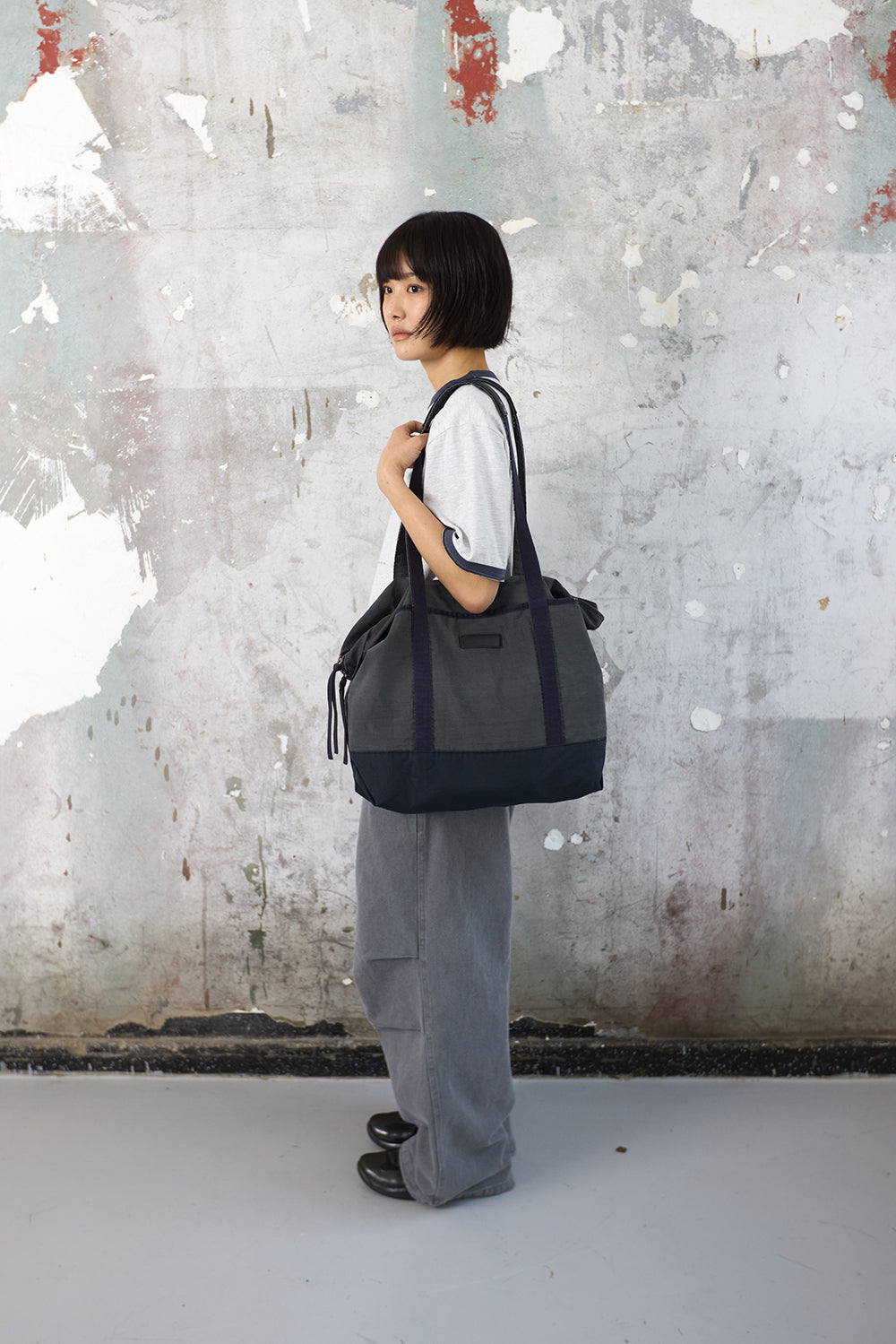 Hatchingroom - VTG Nylon Tote (Navy) product image 8 | TRAB K-Fashion Australia