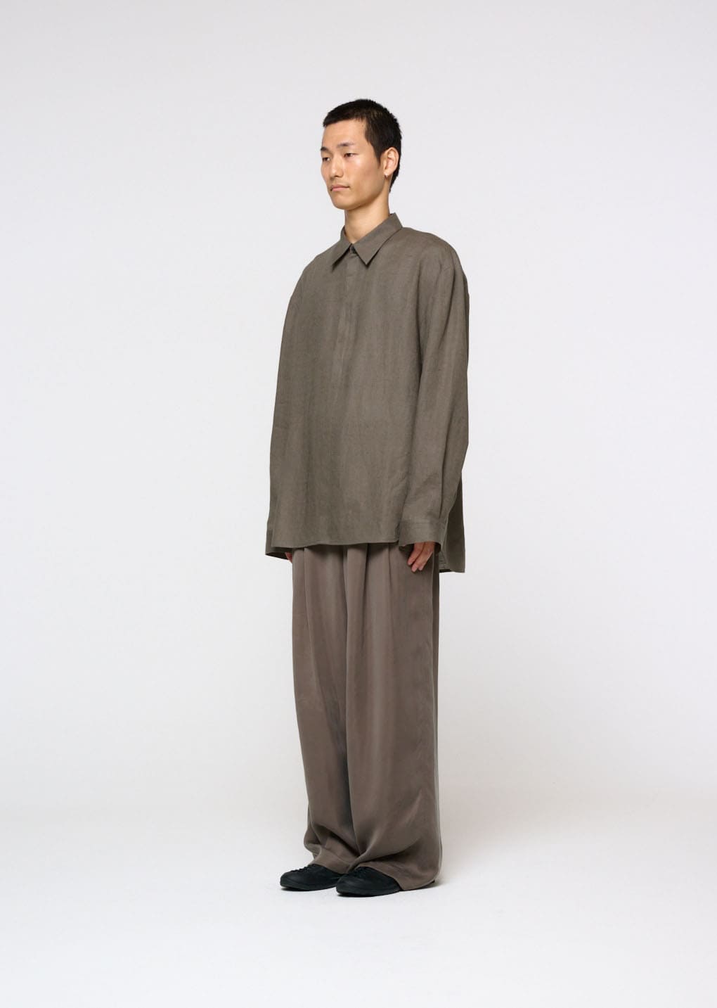 Amomento - Linen Oversized Shirt (Khaki) product image 3 | TRAB K-Fashion Australia