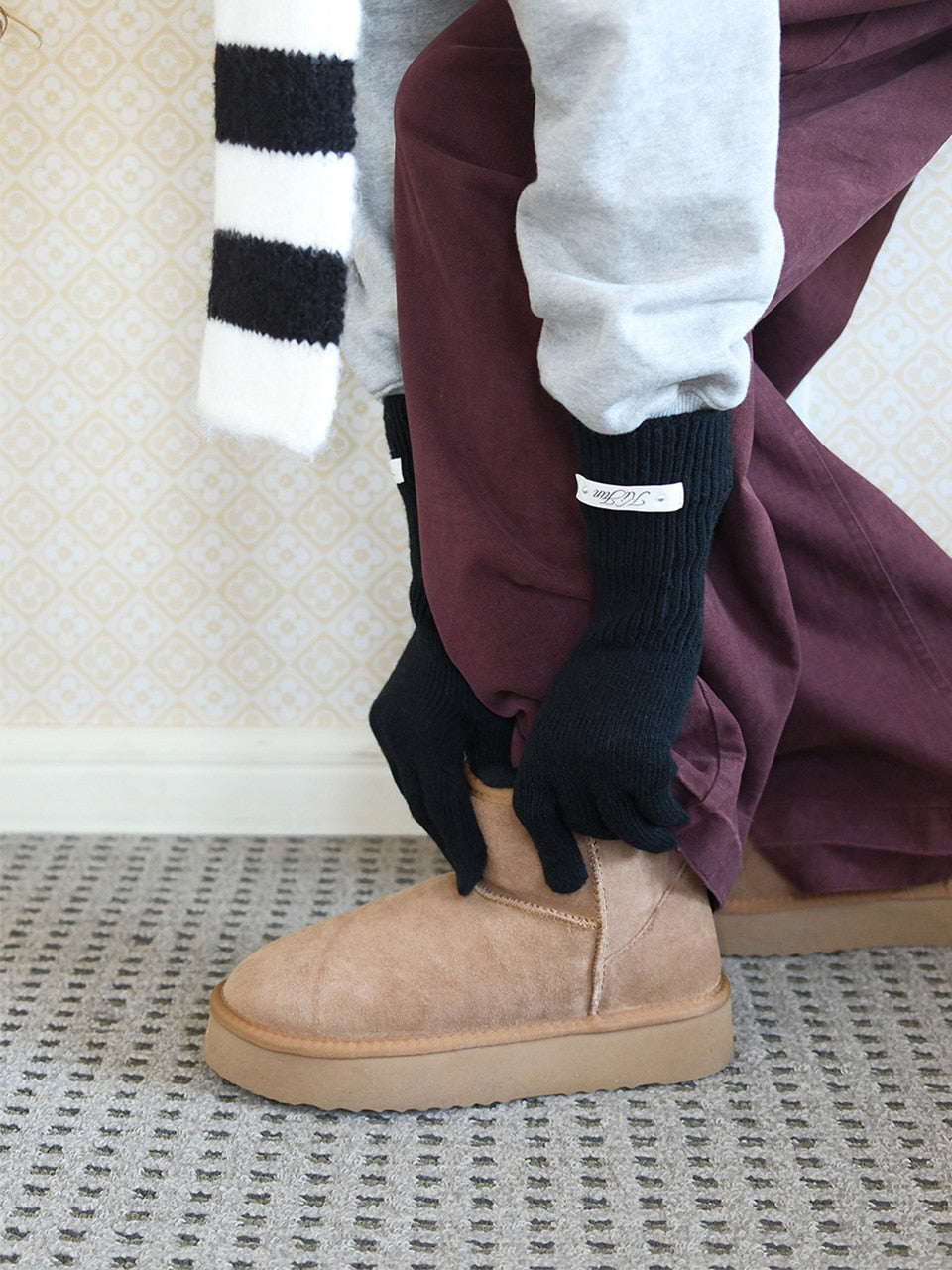 Kijun - Studded Logo Wool Gloves (6Colors) product image 14 | TRAB K-Fashion Australia