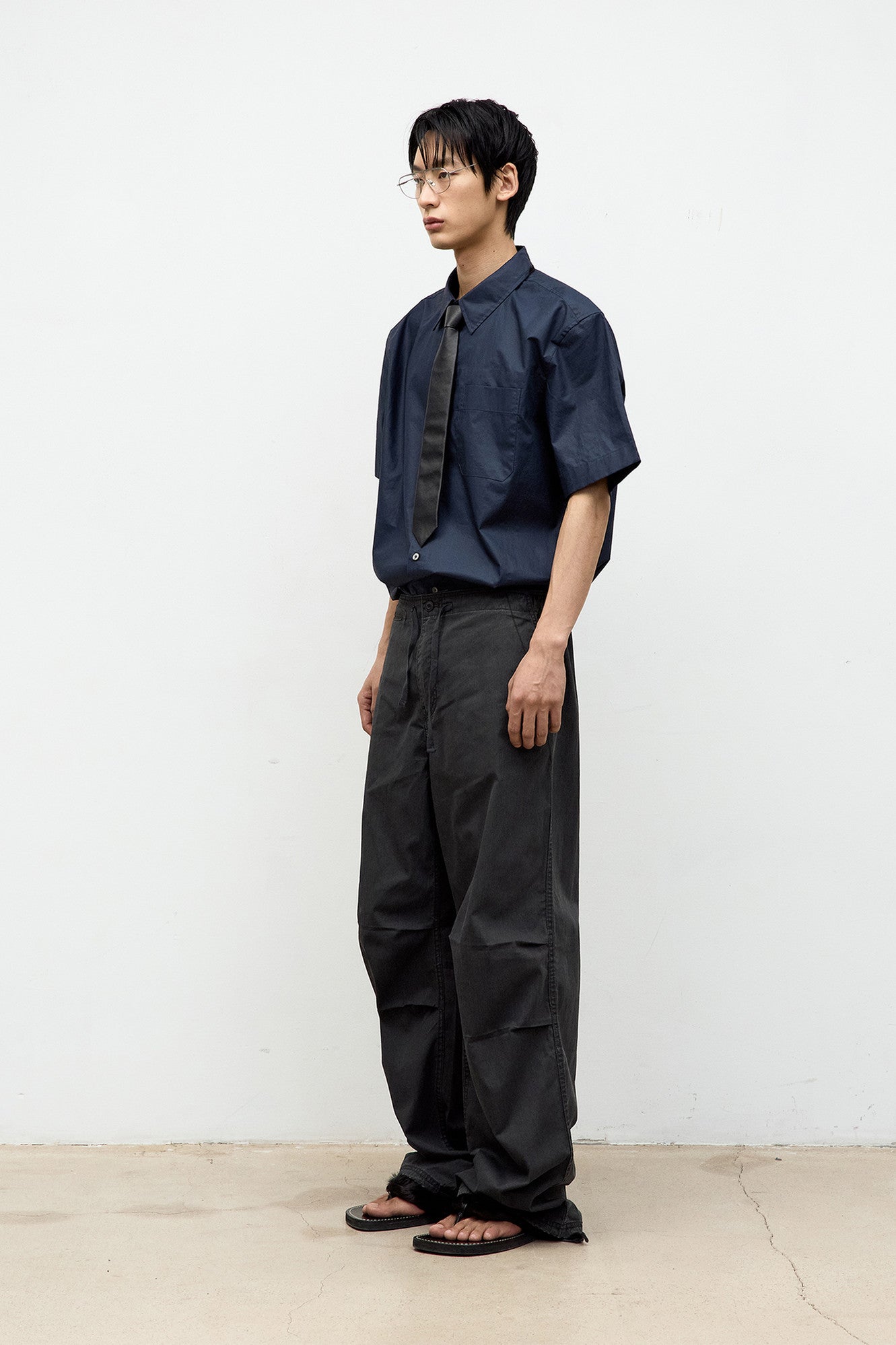 Coor - One Pocket Papery Cotton Half Shirt (Navy) product image 3 | TRAB K-Fashion Australia
