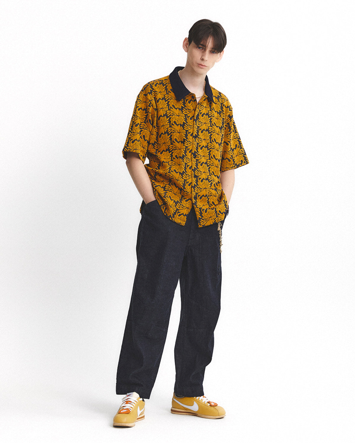 Eastlogue - Curve Knee Belted Pants (Indigo Denim) product image 3 | TRAB K-Fashion Australia