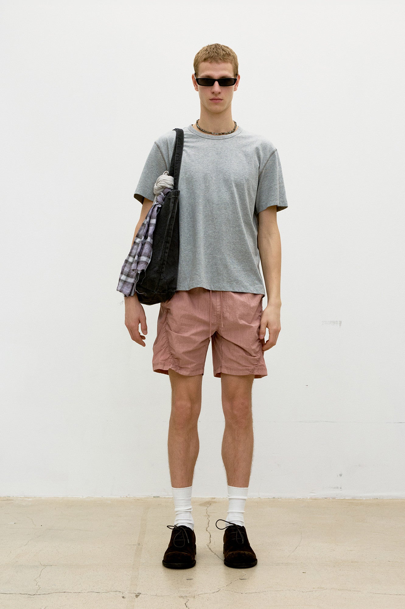 Coor - Chain Stitch Pointed Crop T-Shirt (Melange Gray) product image 2 | TRAB K-Fashion Australia