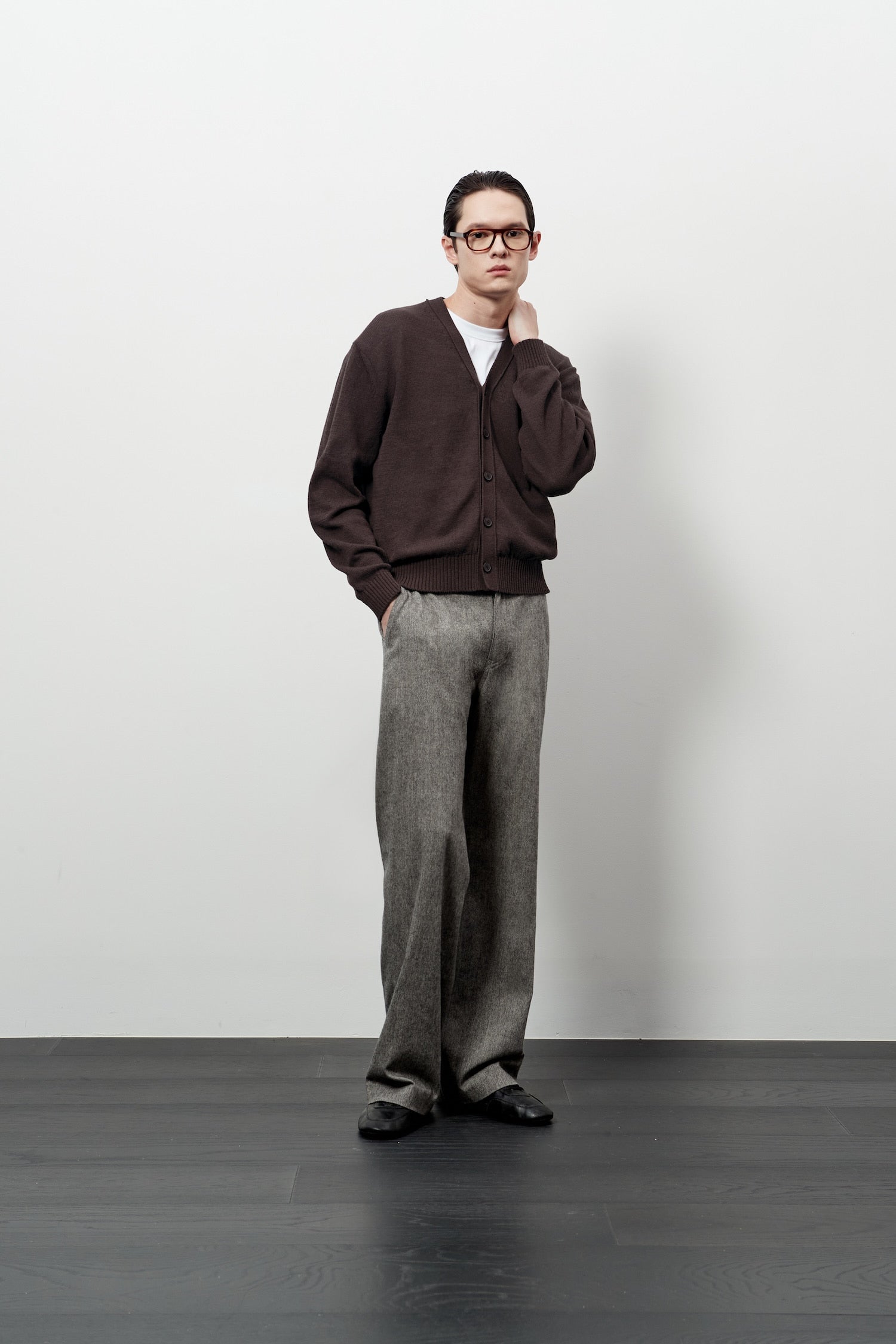 Stu - V- Neck Light Cardigan (Brown) product image 11 | TRAB K-Fashion Australia