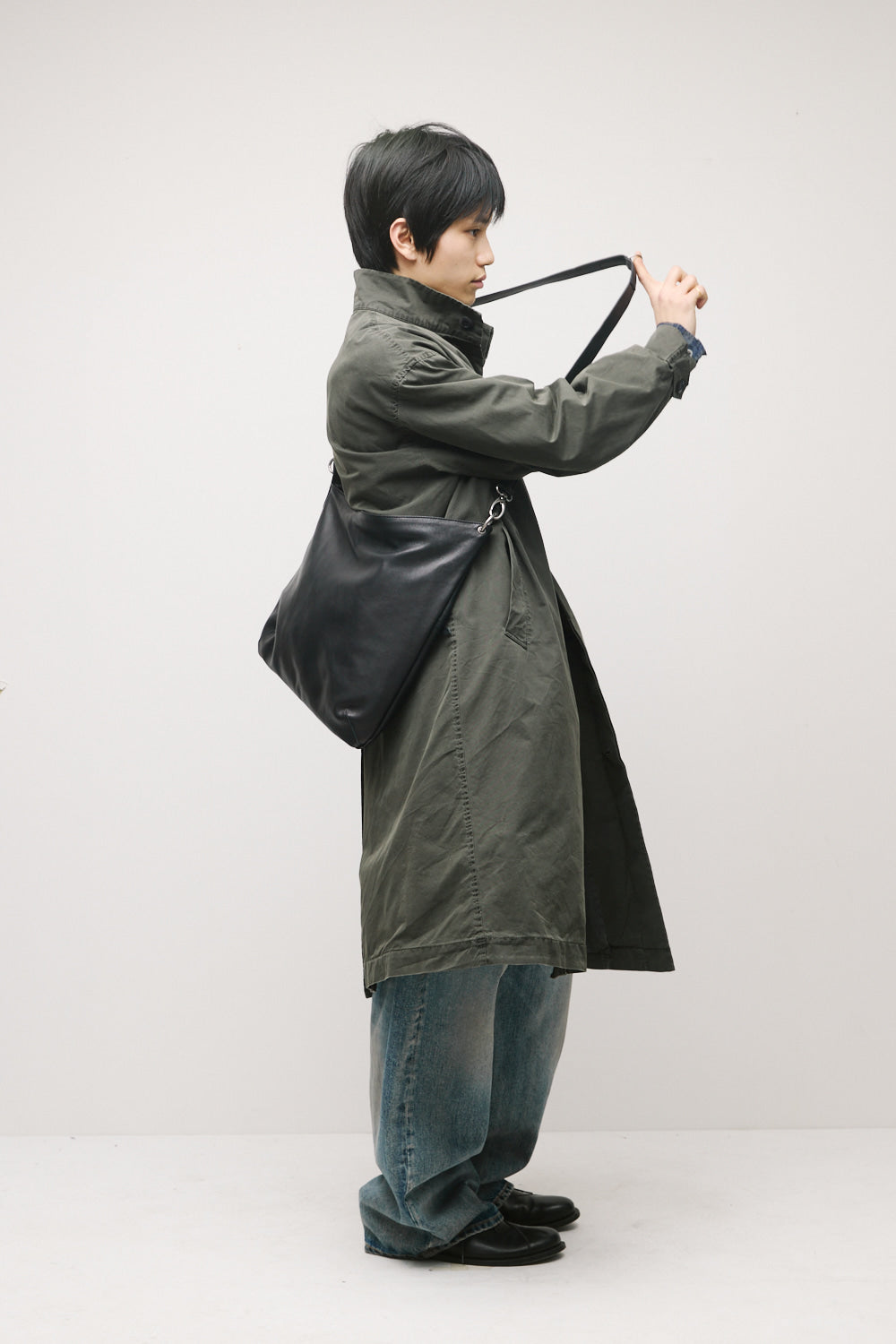 Hatchingroom - Archer Bag Lamb Skin (Black) product image 11 | TRAB K-Fashion Australia