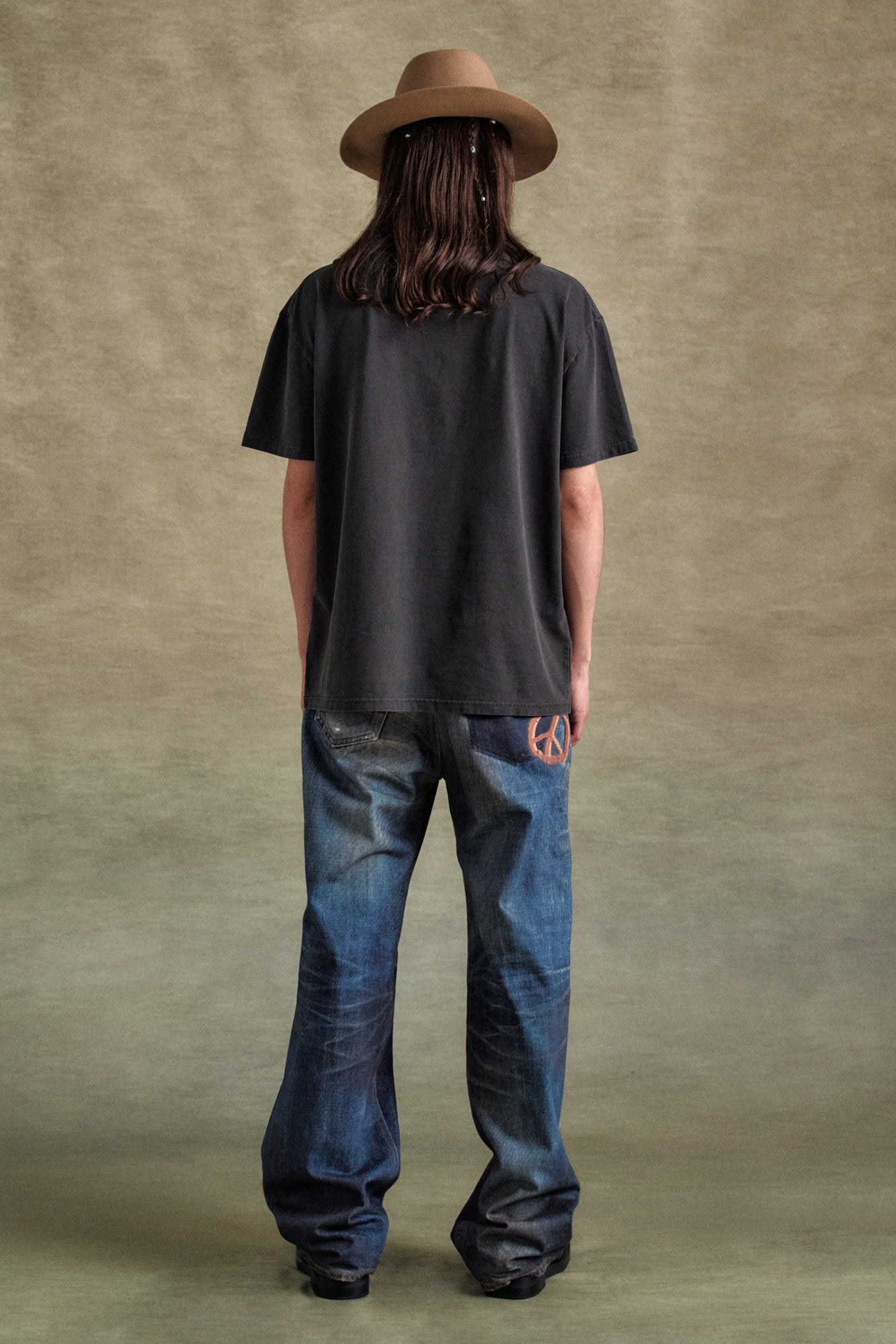 Andersson Bell - Unisex Love T-Shirt (Charcoal) product image 3 | TRAB K-Fashion Australia