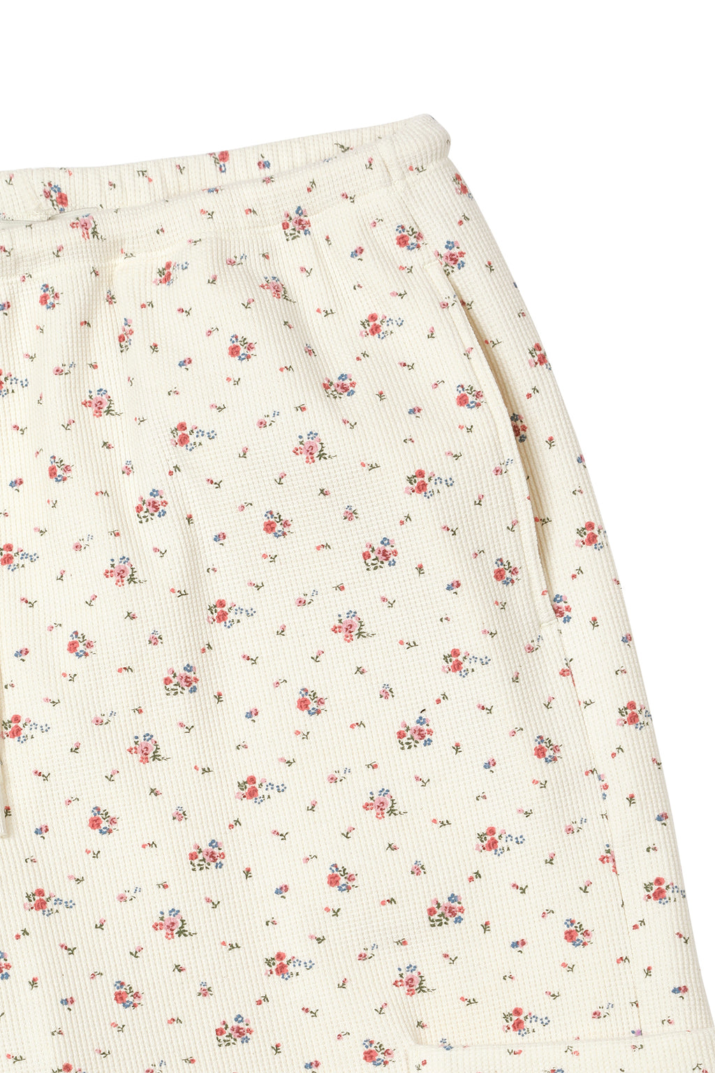 Deinet - Soft Waffle Flower Jersey Cargo Bermuda Pants (Ivory) product image 14 | TRAB K-Fashion Australia