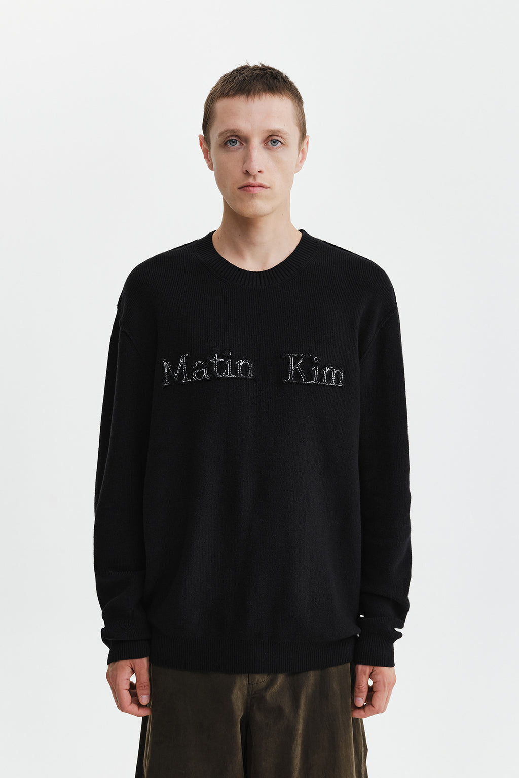 Matin Kim - Matin Applique Logo Knit Pullover (Black) product image 7 | TRAB K-Fashion Australia
