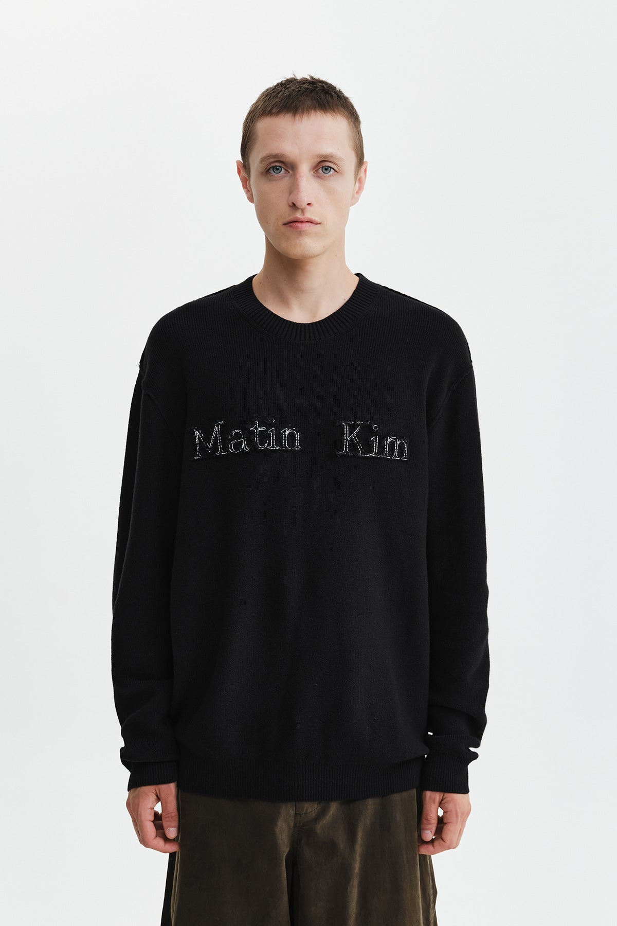 Matin Kim - Matin Applique Logo Knit Pullover (Black) product image 7 | TRAB K-Fashion Australia