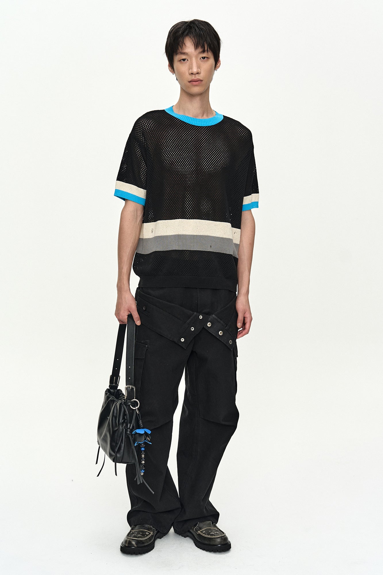 Andersson Bell - Color-Blocked Short Sleeve Crew-Neck Sweater (Black/Blue) product image 2 | TRAB K-Fashion Australia