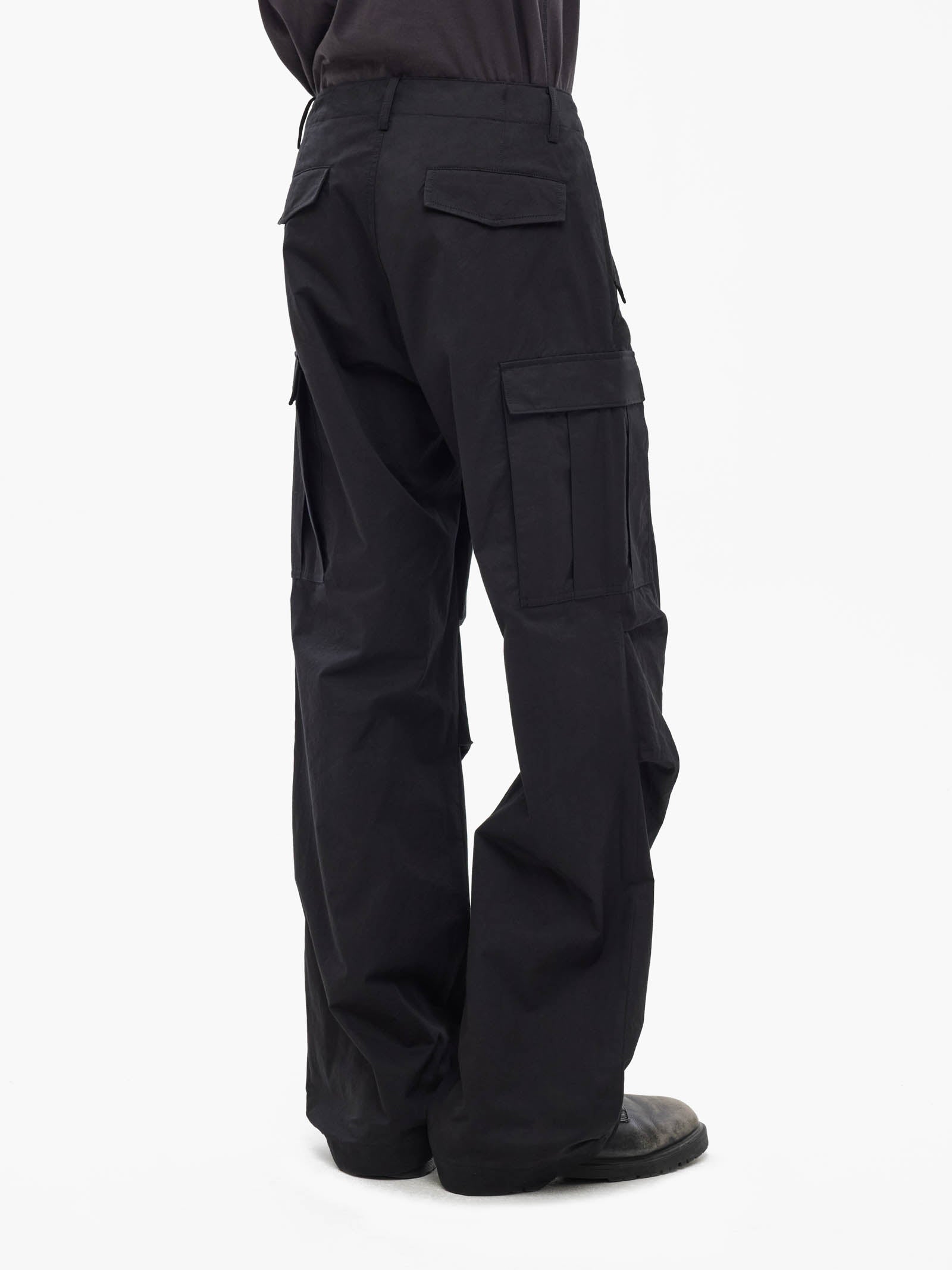 Jiyong Kim - Sun-Bleached Multi Pocket Pants (Black) product image 5 | TRAB K-Fashion Australia