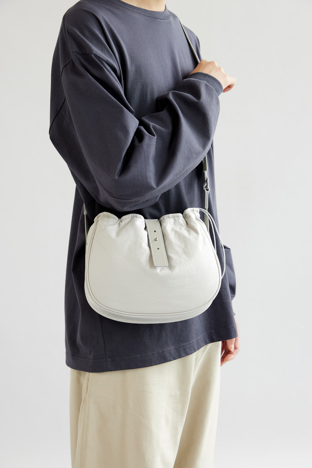 Hatchingroom - Wavy Bag Mini Padded Nylon Light (Grey) product image 11 | TRAB K-Fashion Australia