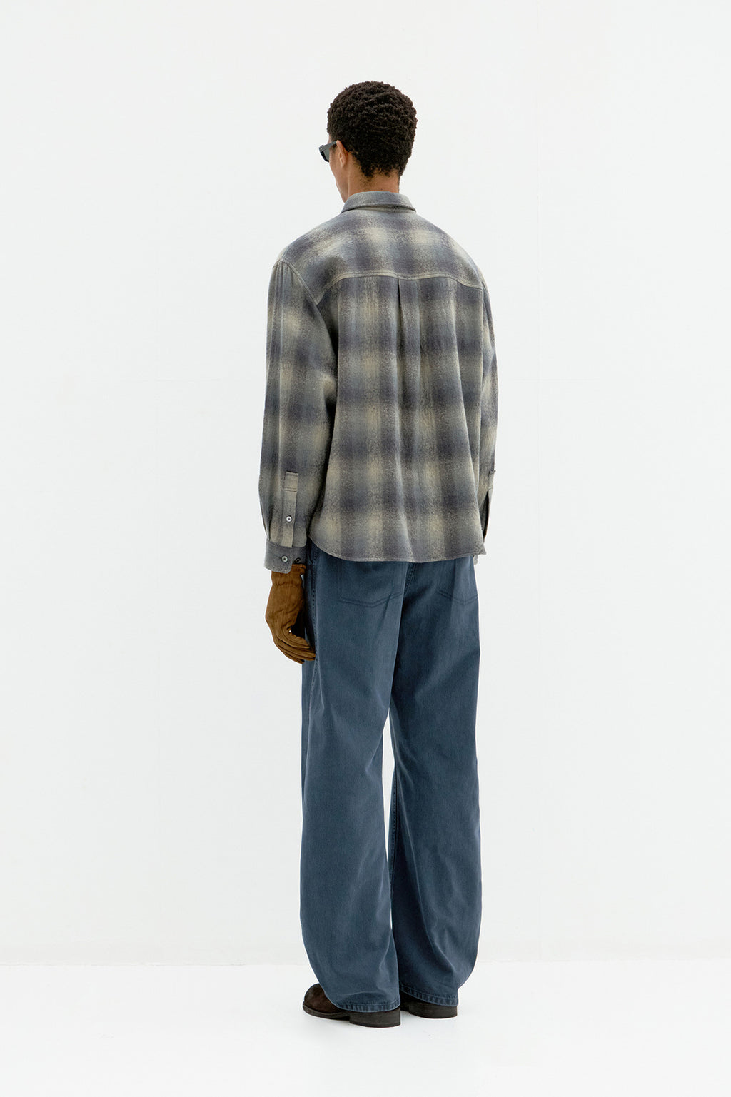 Coor - Ombre Flannel One Pocket Checkered Shirt V.2 (Blue Gray) product image 4 | TRAB K-Fashion Australia