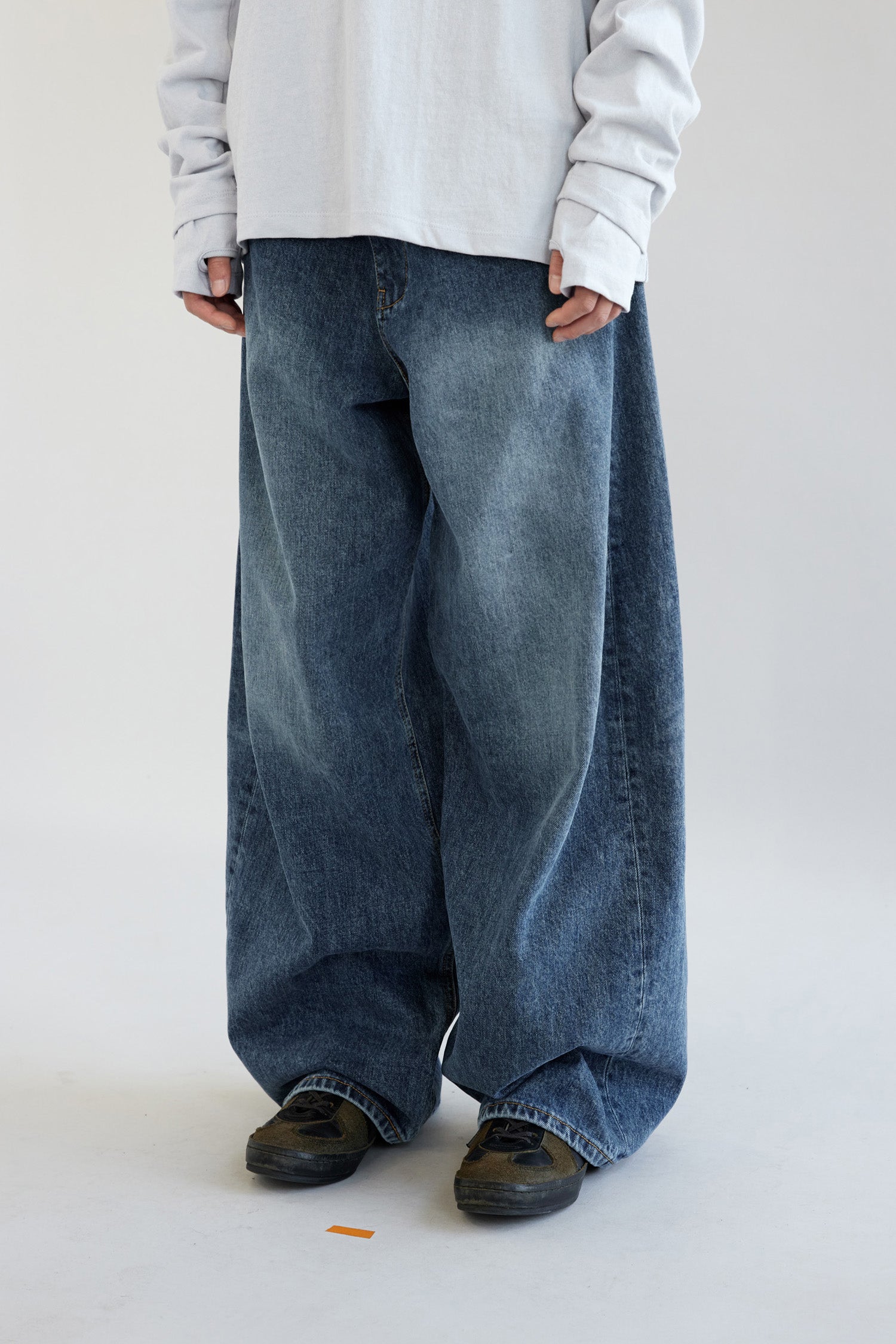 Hatchingroom - Wide Curve Jeans Washed (Blue) product image 8 | TRAB K-Fashion Australia