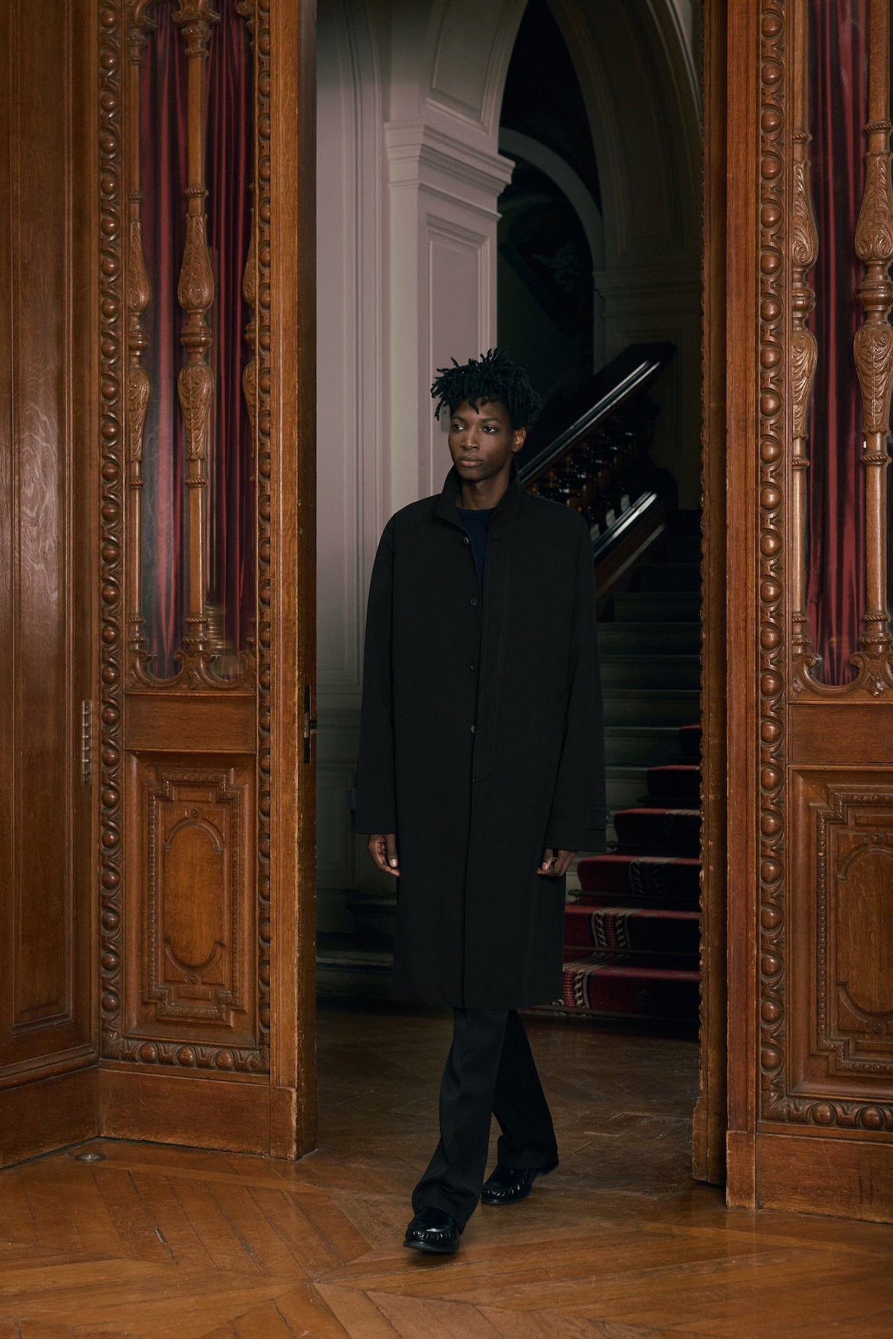 STU - Raglan Mac Coat (Black) product image 7 | TRAB K-Fashion Australia